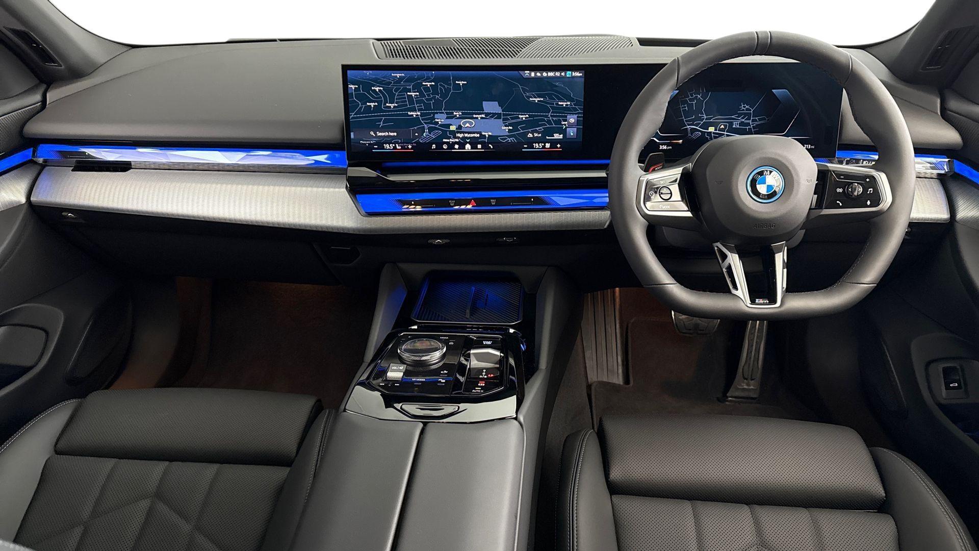 BMW i5 view 4