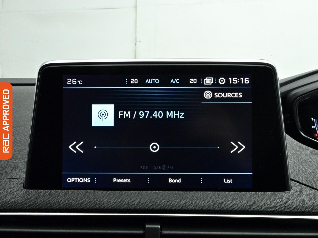 Peugeot 3008 view 17