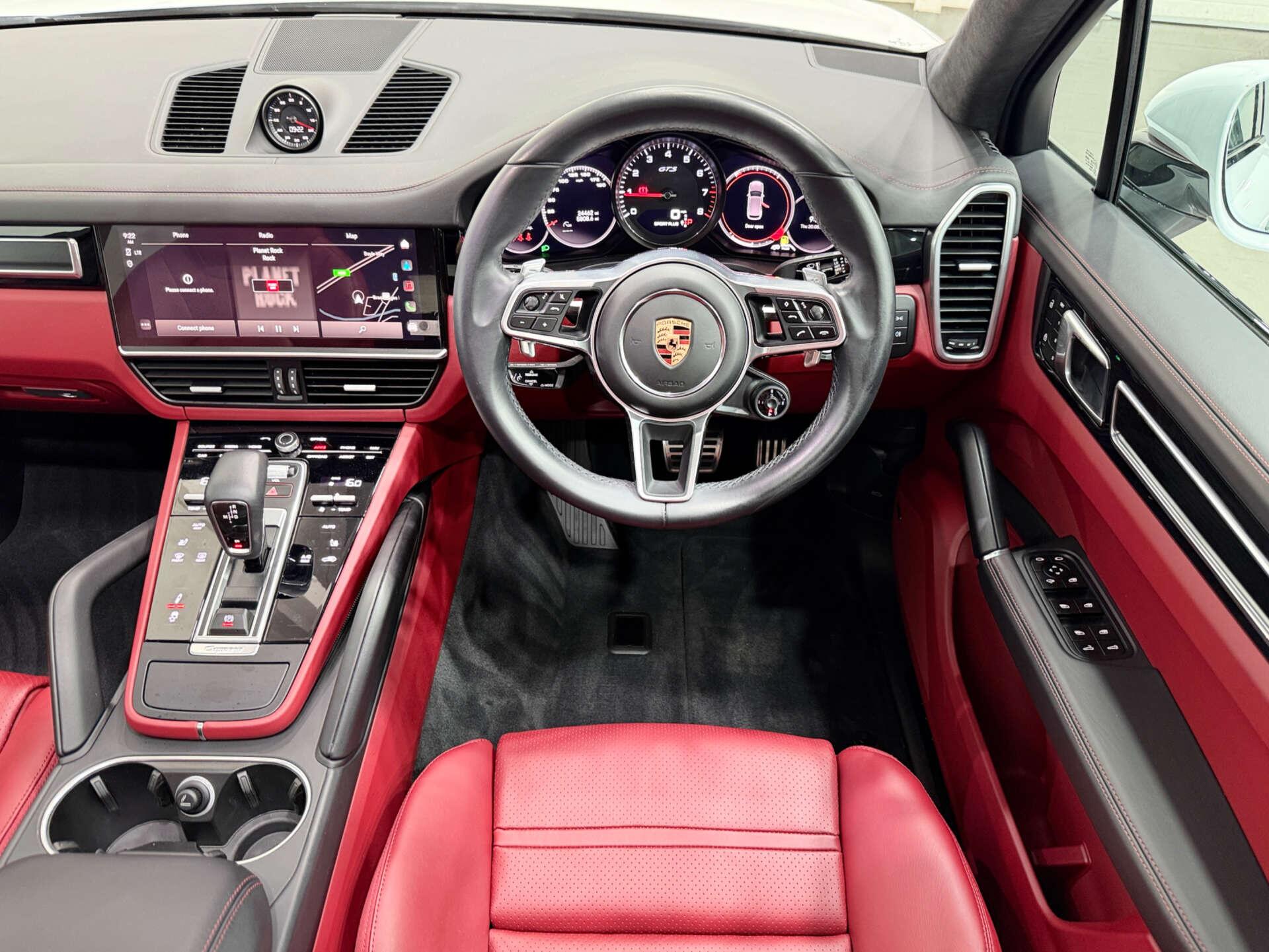 Porsche Cayenne view 20