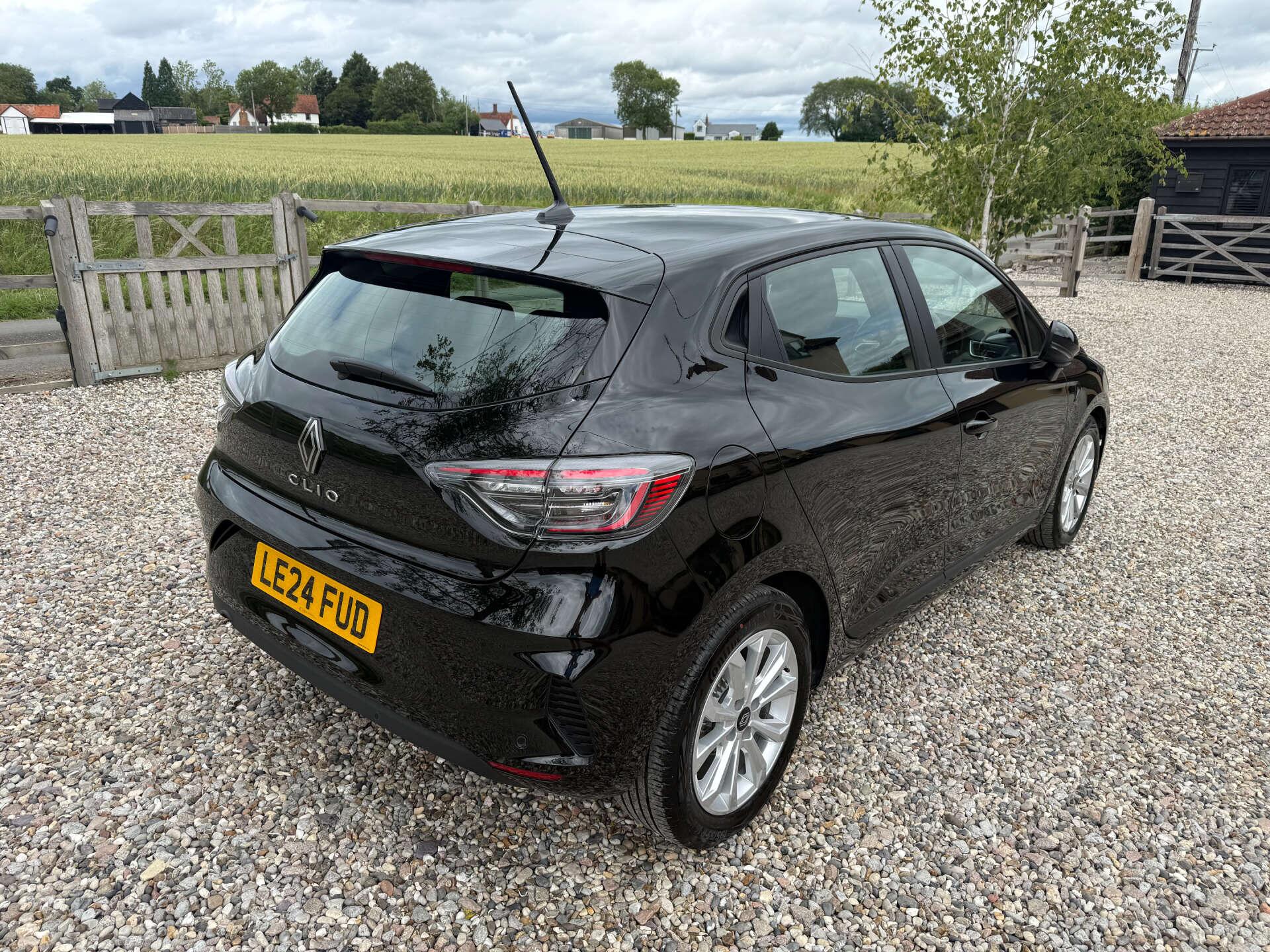 Renault Clio view 4