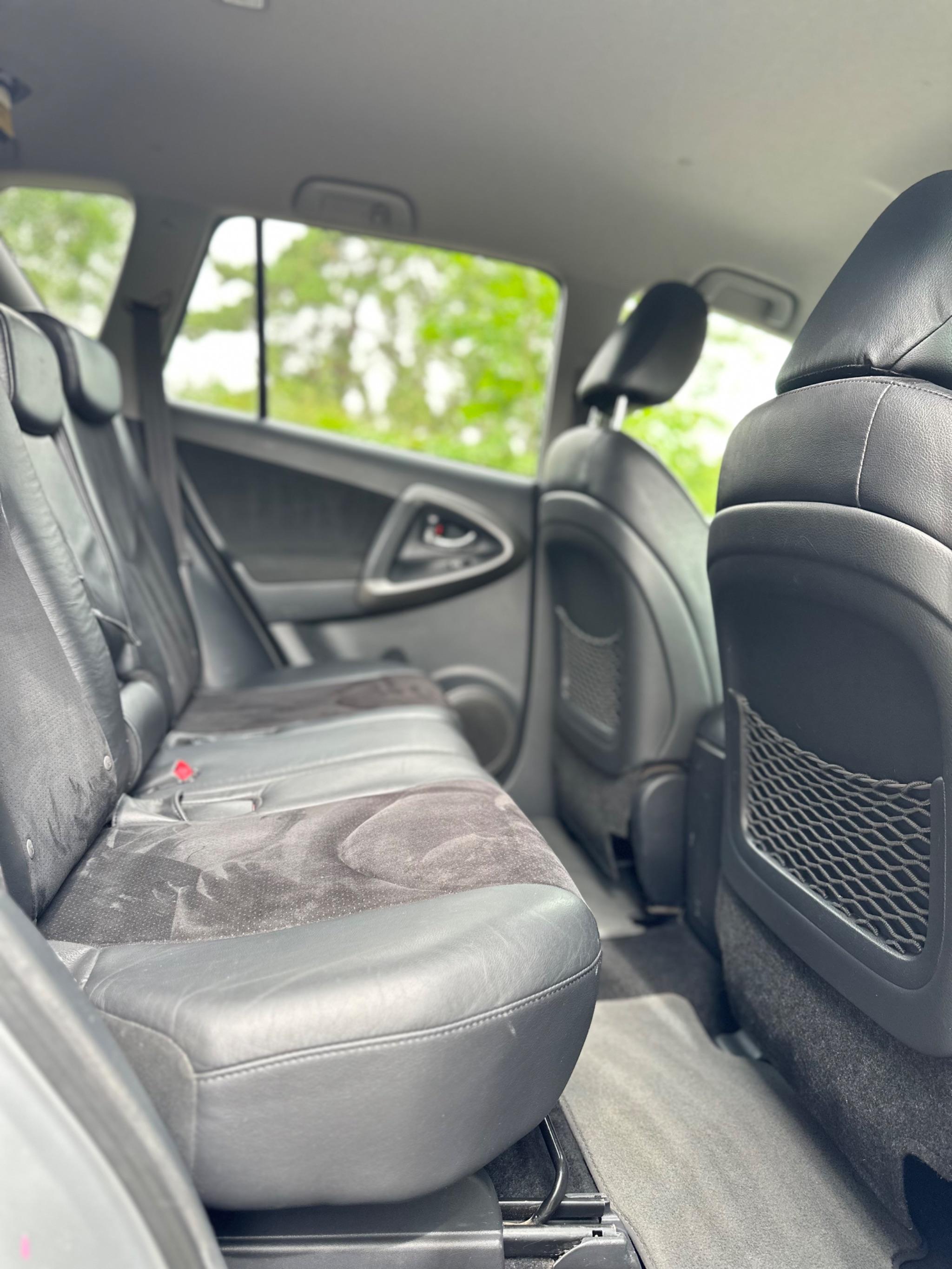 2010 Toyota RAV4 image 20