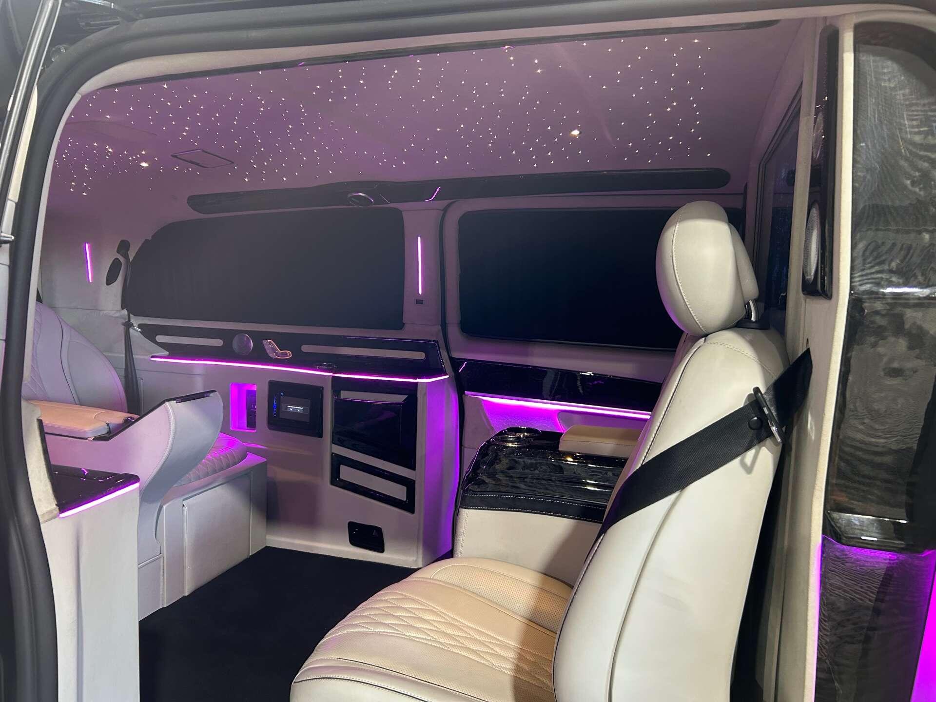 Mercedes-Benz V Class view 31