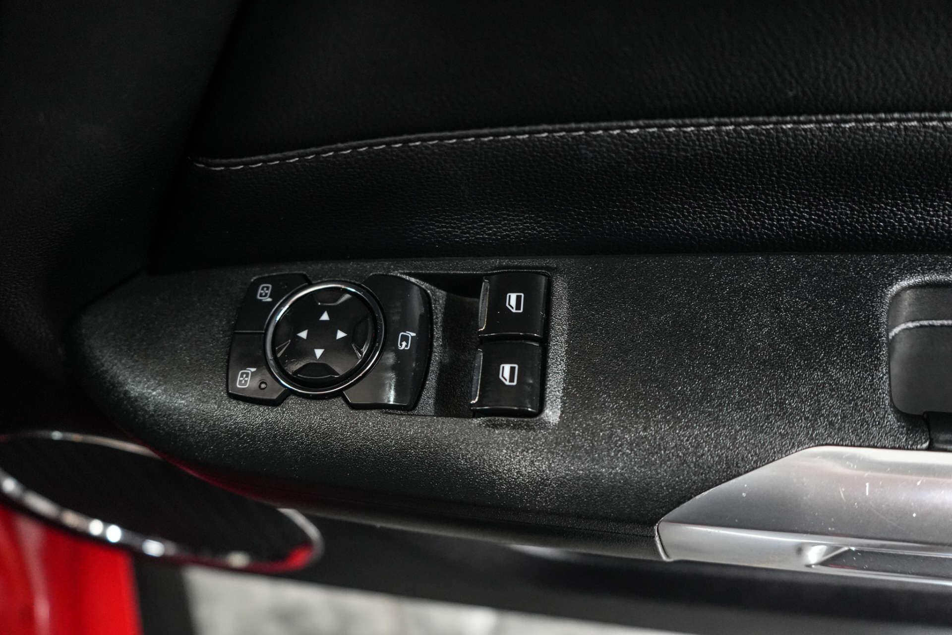 Ford Mustang view 23