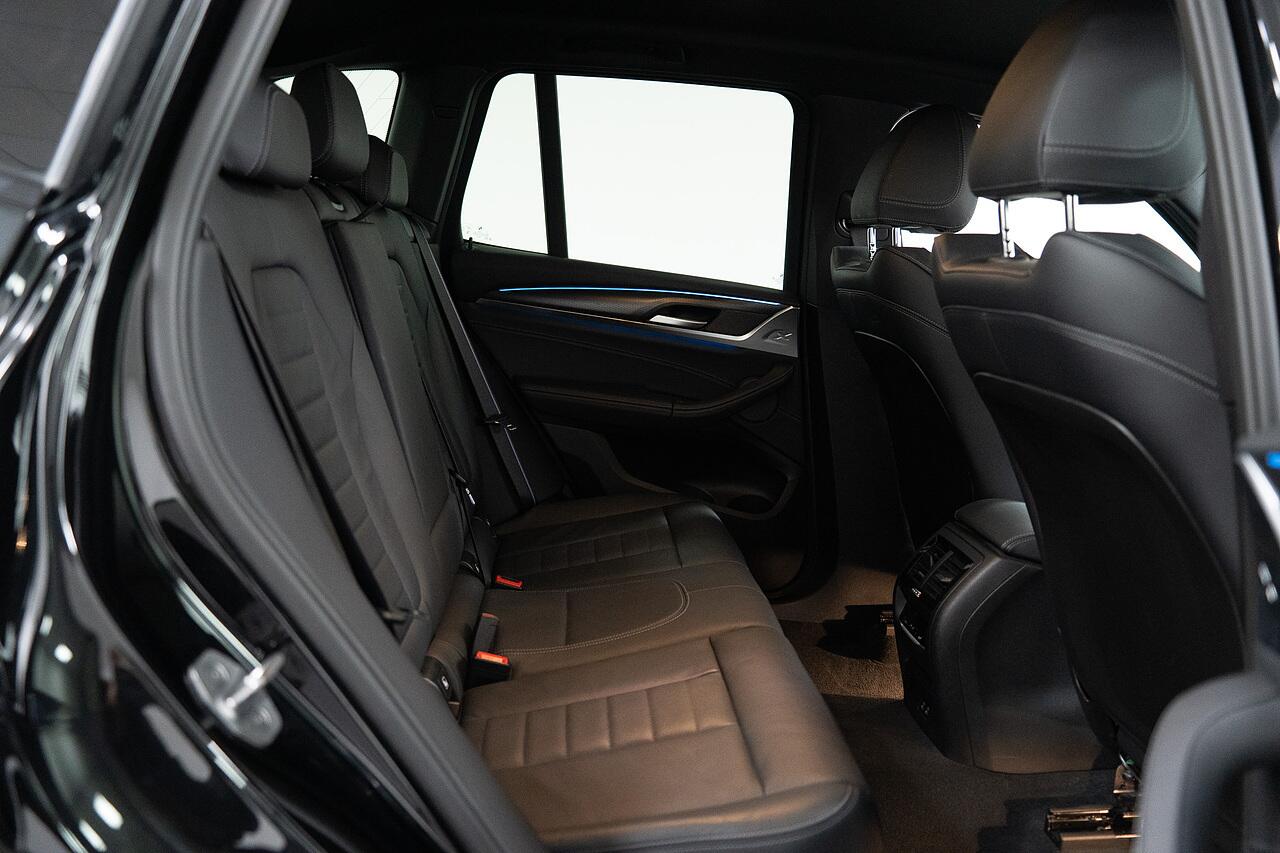 BMW X3 view 23