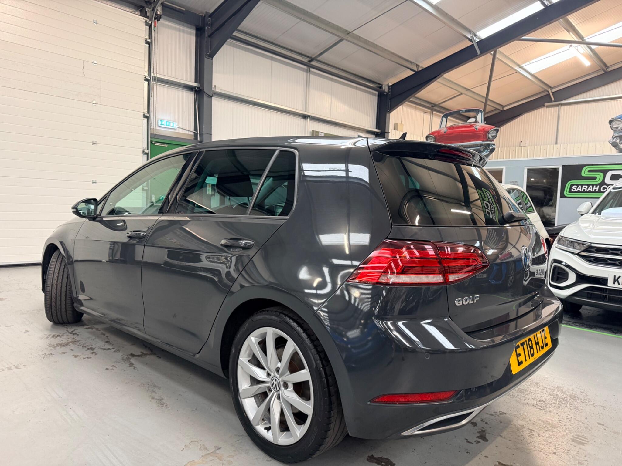 Volkswagen Golf view 8