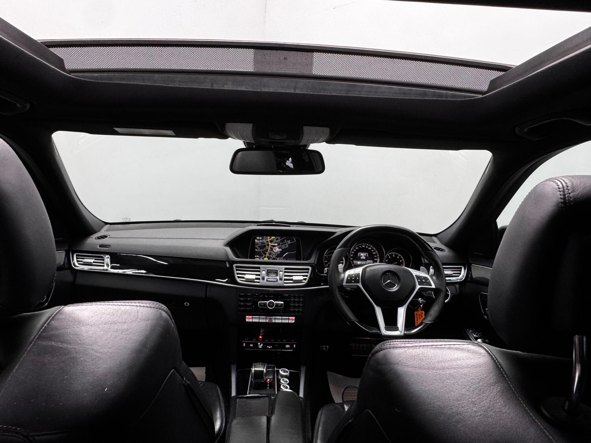 Mercedes-Benz E-Class view 4