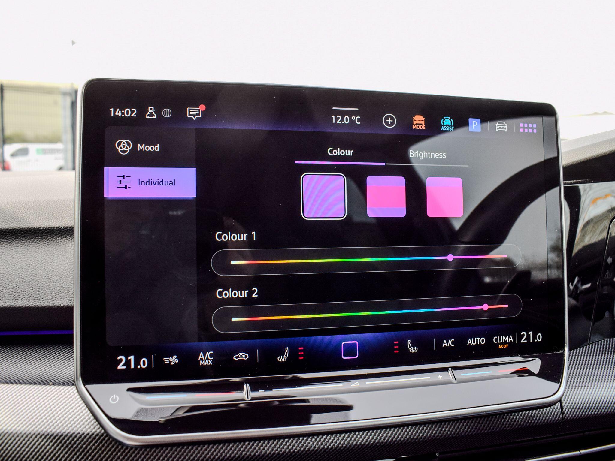 Volkswagen Golf view 28