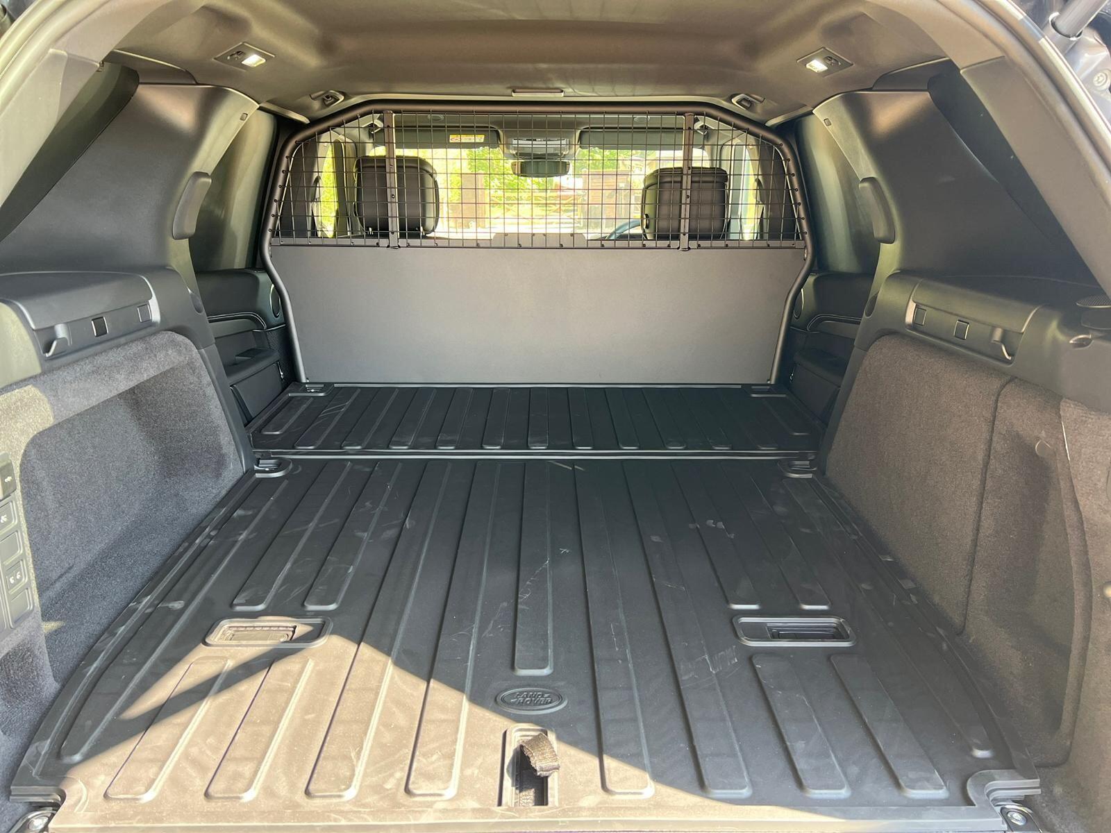 Land Rover Discovery view 9