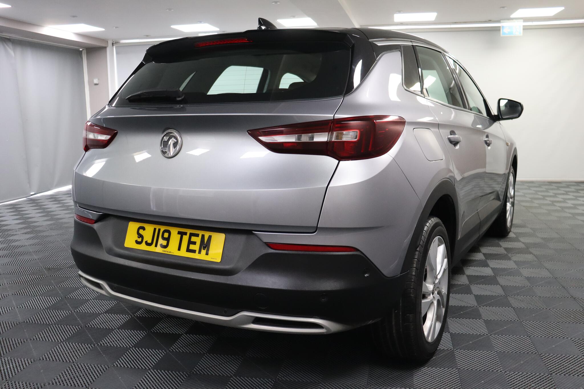 Vauxhall Grandland X view 18