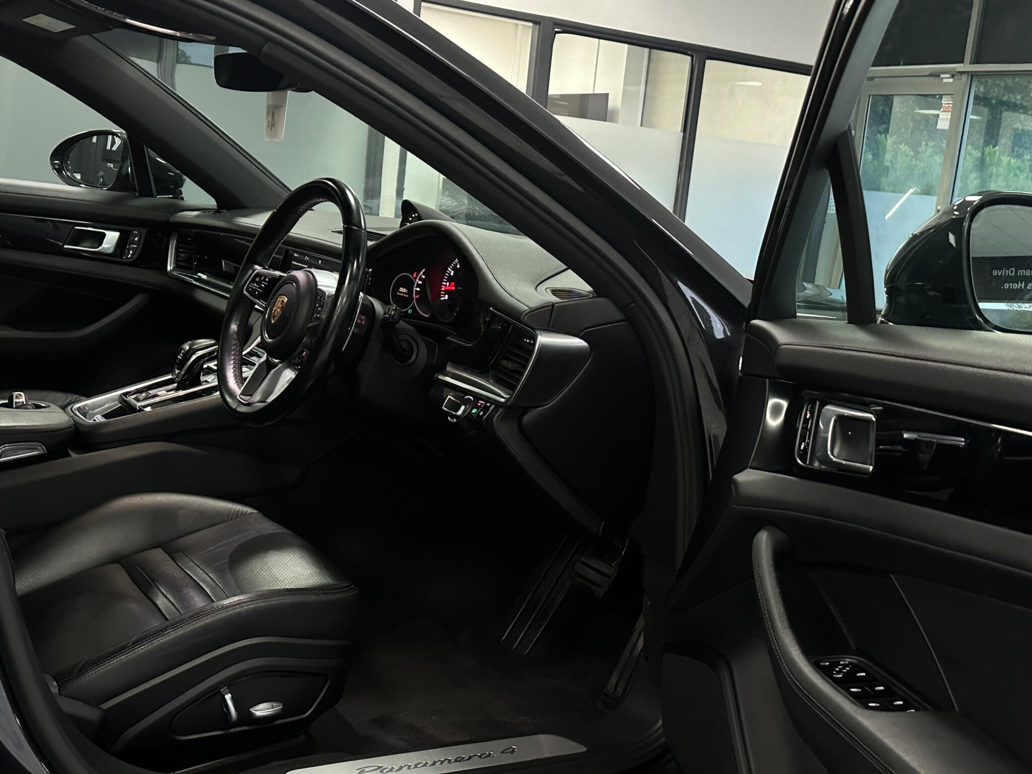 Porsche Panamera view 23