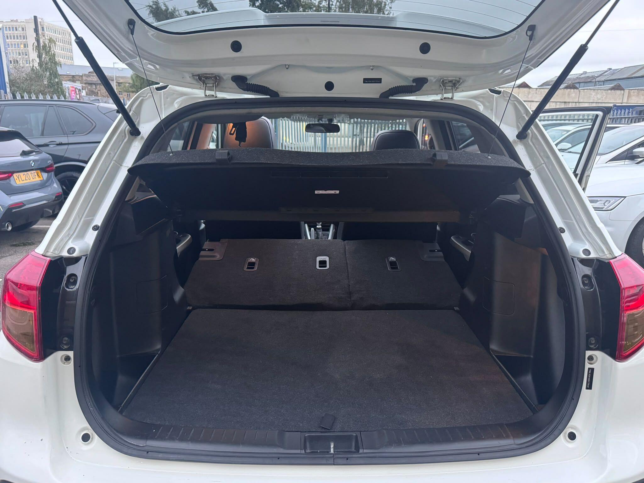 Suzuki Vitara view 45