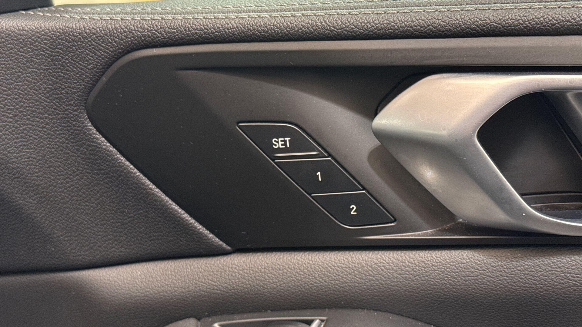 BMW X5 view 25