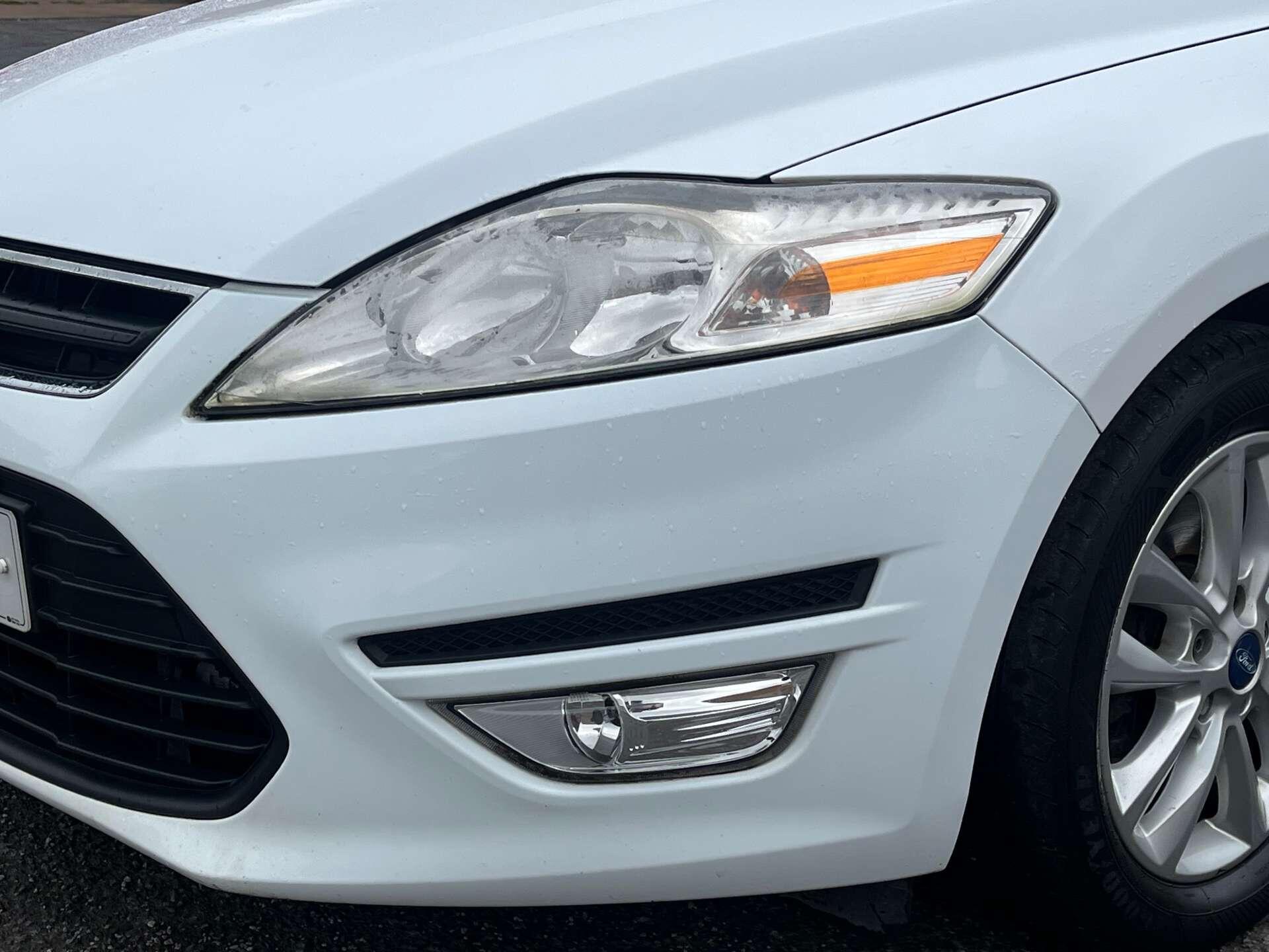 Ford Mondeo view 19