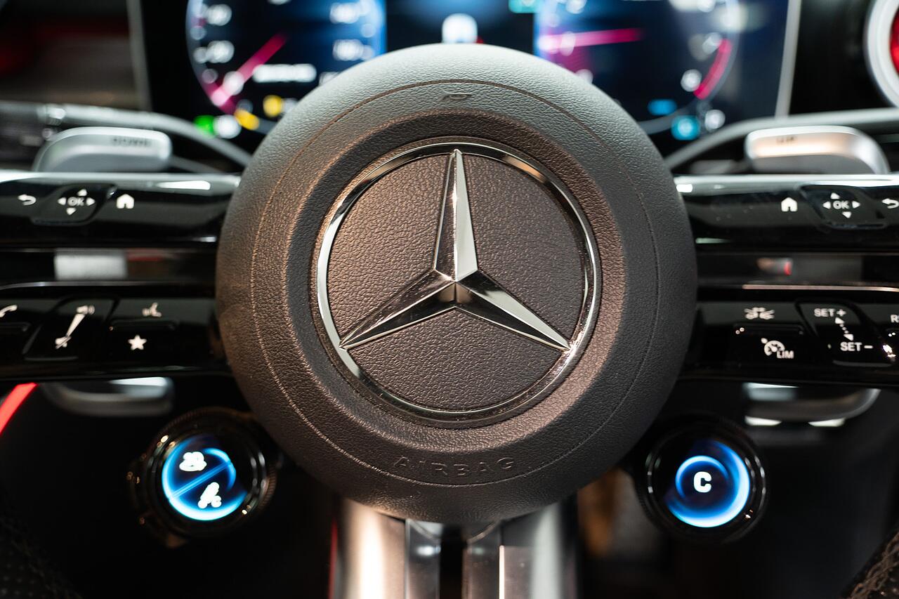 Mercedes-Benz C-Class view 14