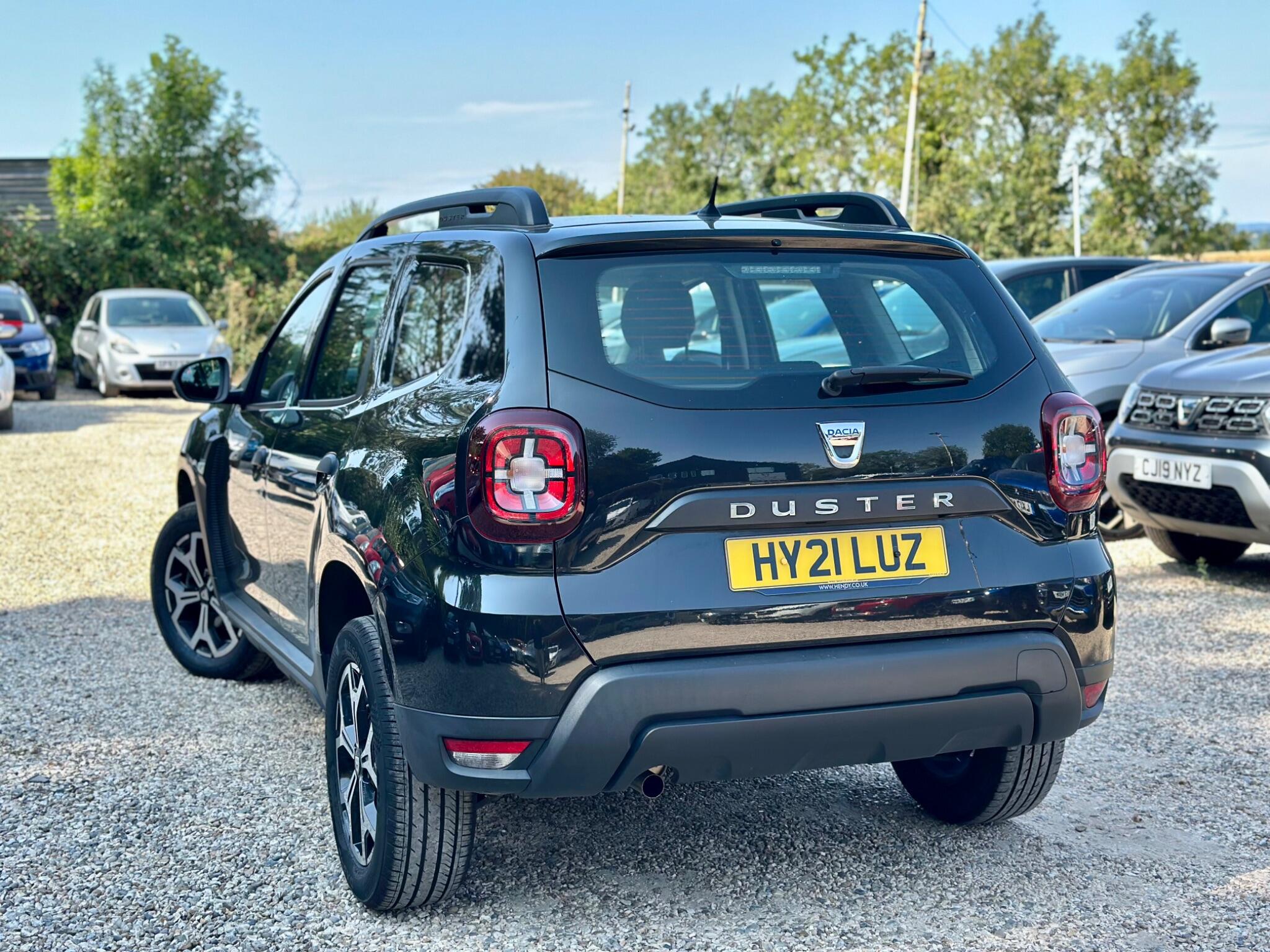 Dacia Duster view 11
