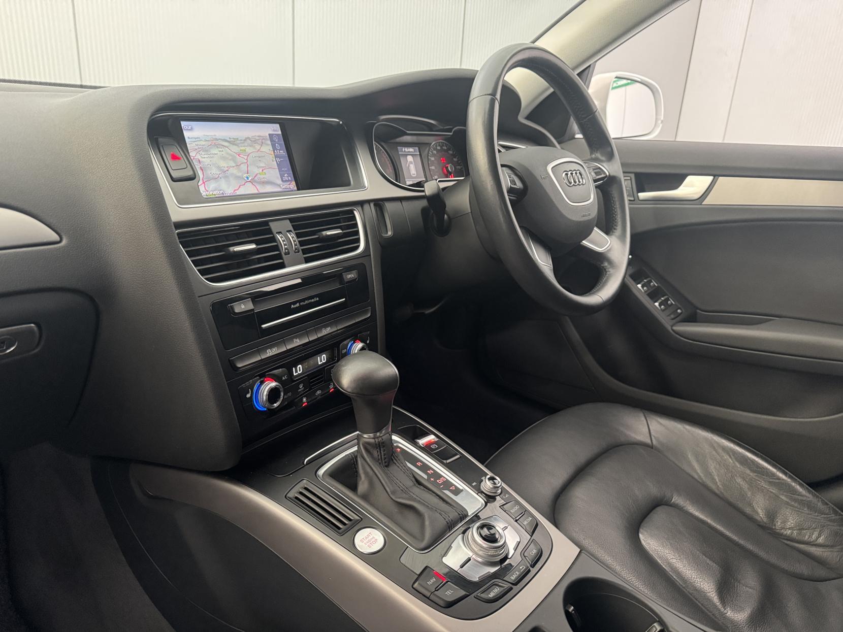 Audi A4 Avant view 59