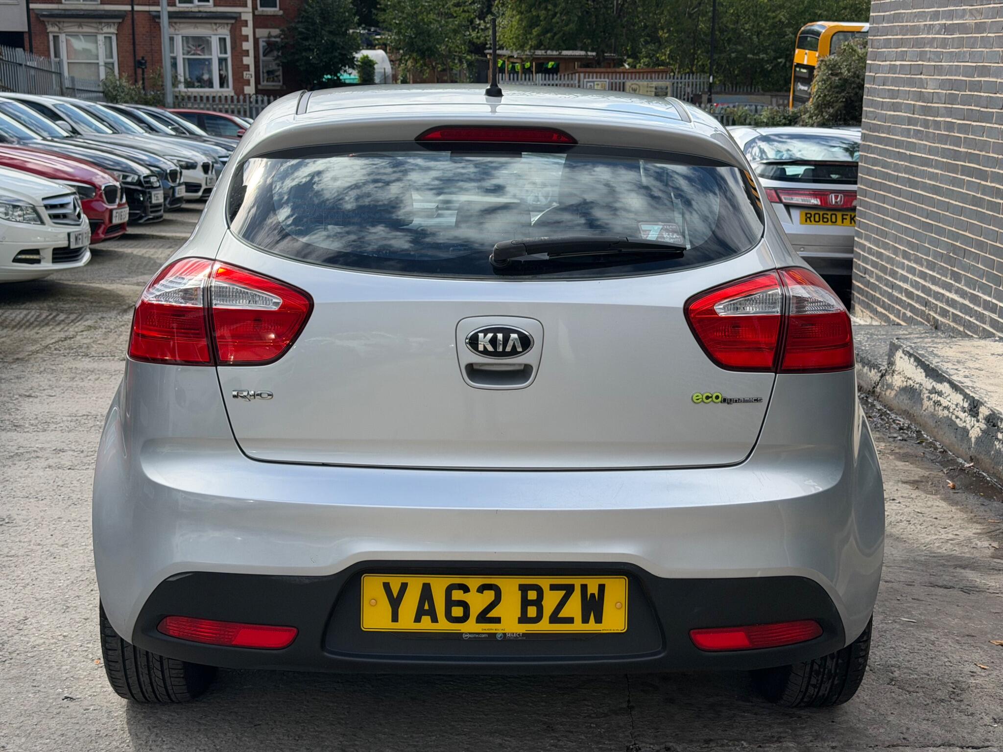 Kia Rio view 5