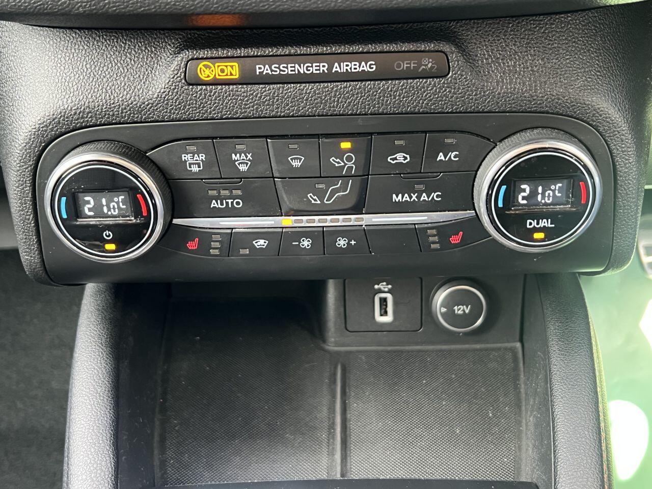 Ford Focus view 35