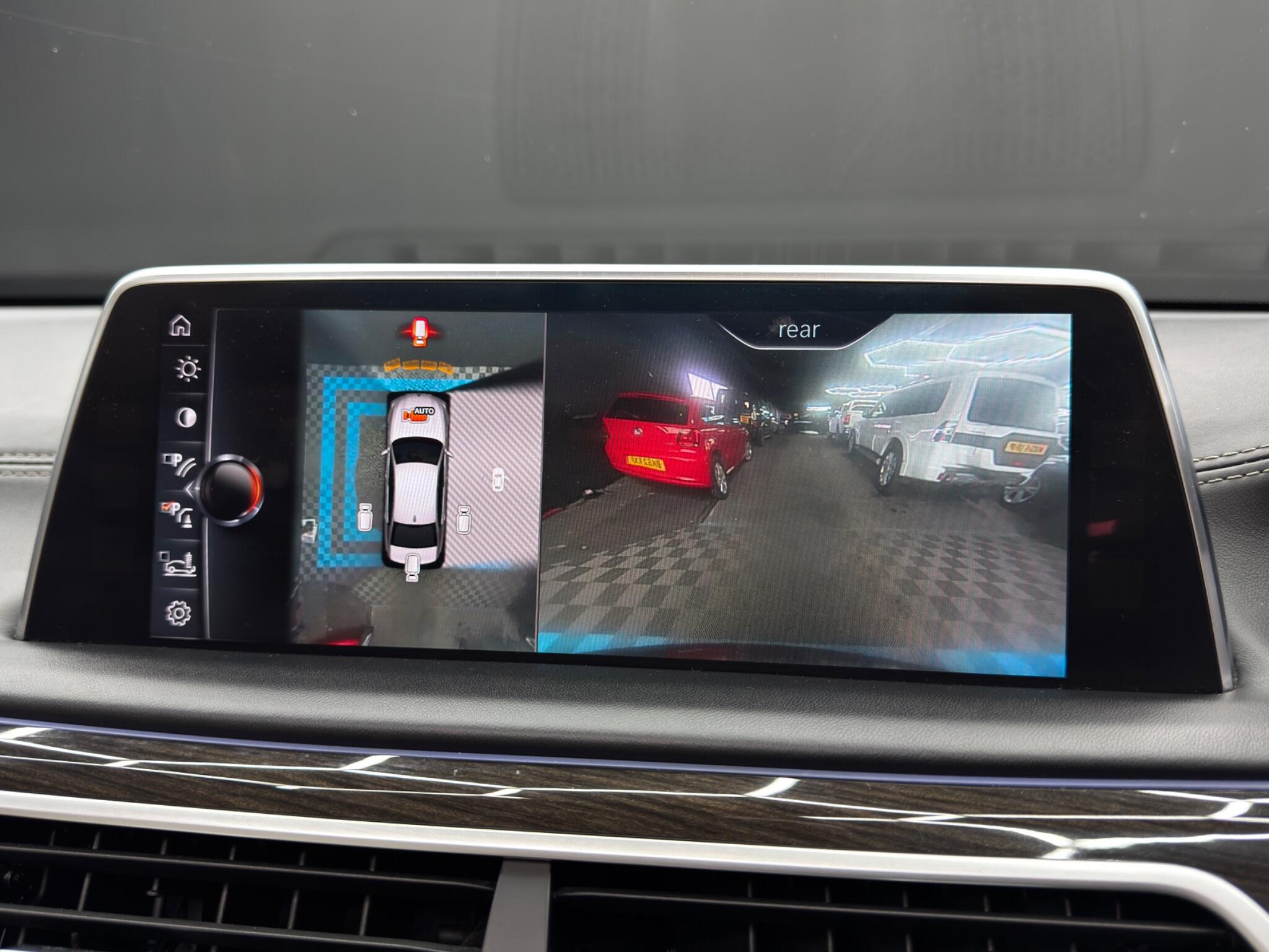 BMW 7 Series view 44