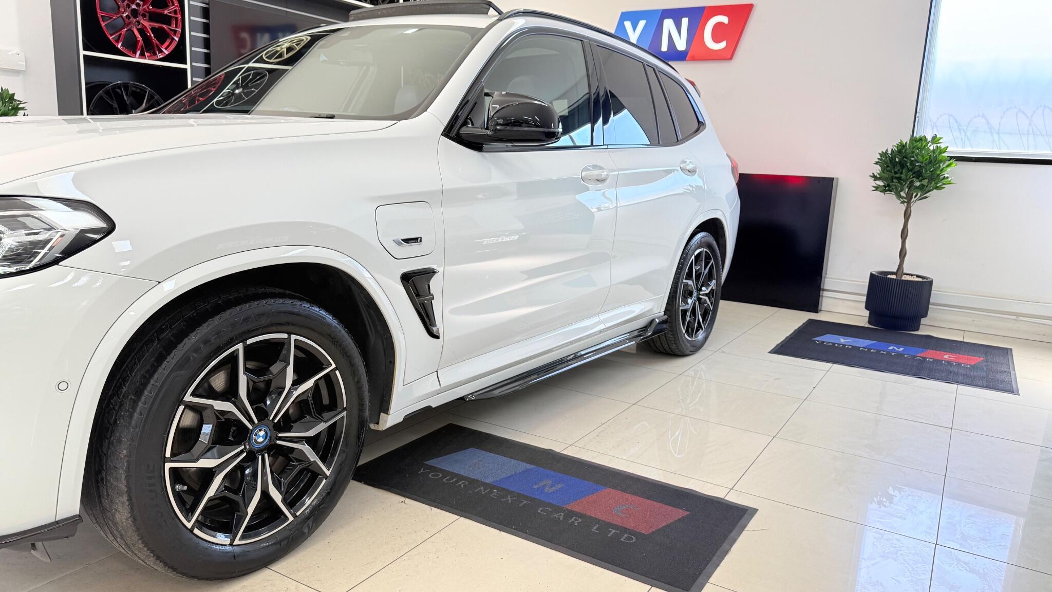 BMW X3 view 9