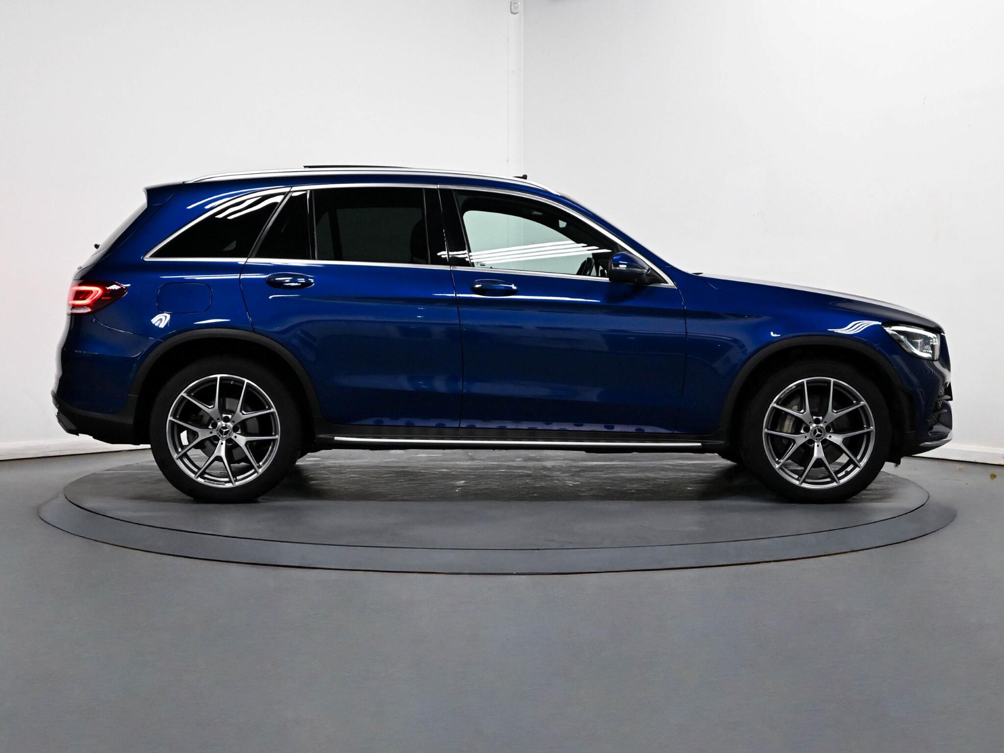 Mercedes-Benz GLC view 18