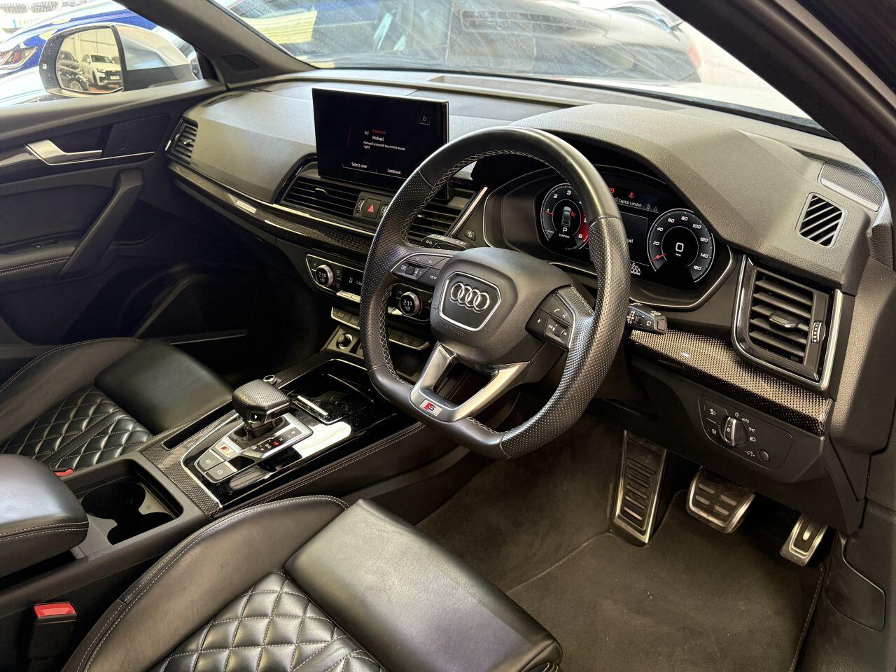 Audi SQ5 view 33