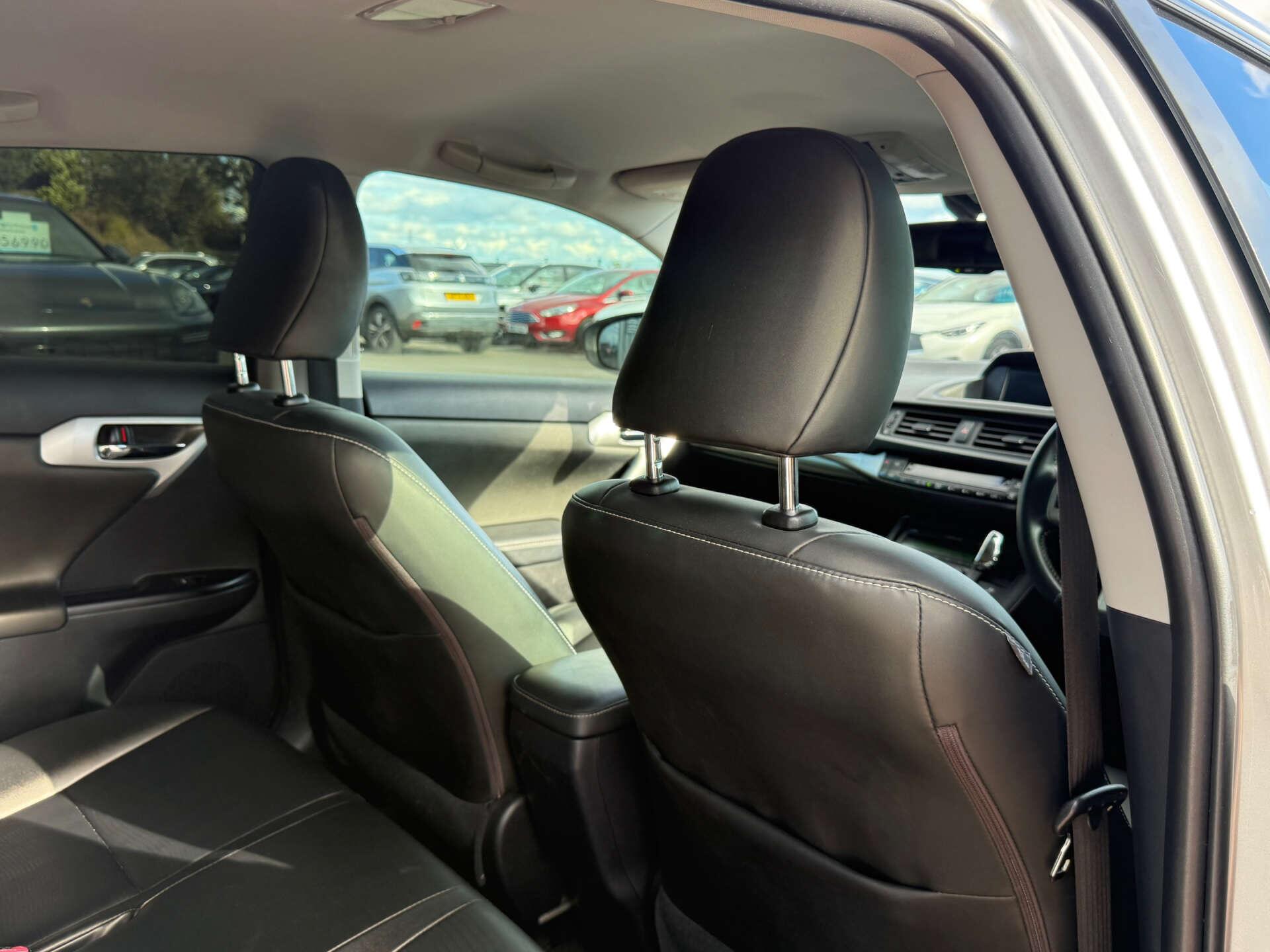 Lexus CT view 58
