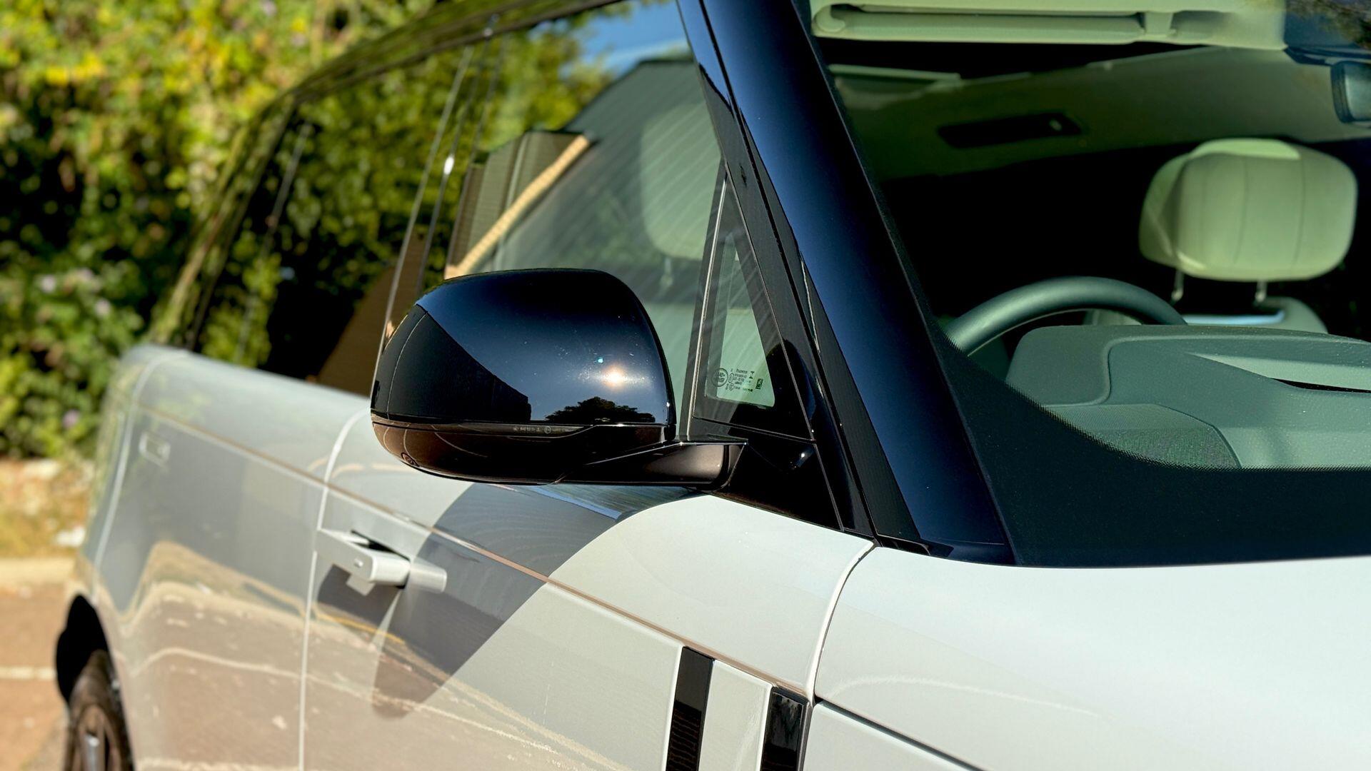 Land Rover Range Rover view 8