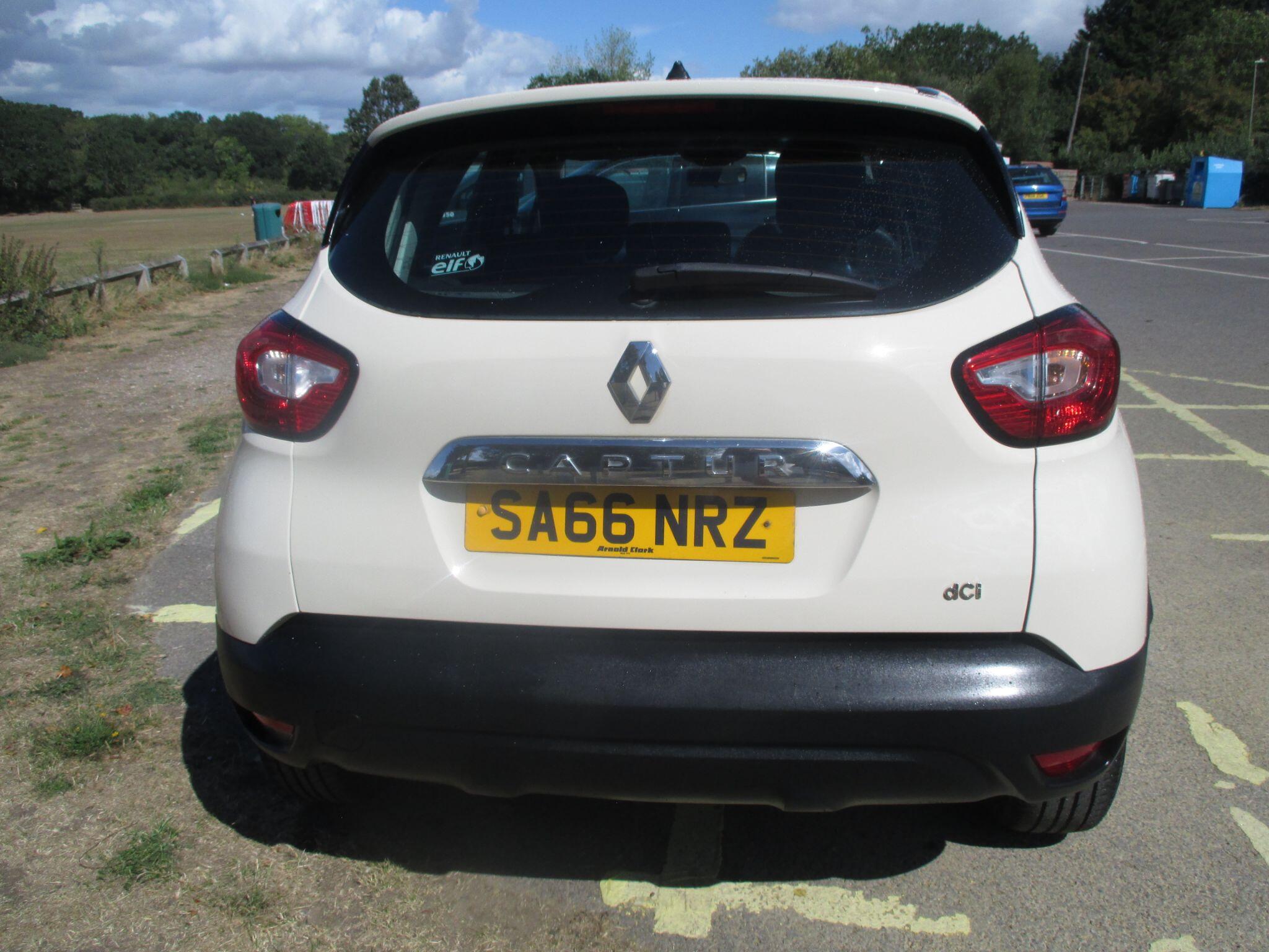 Renault Captur view 11