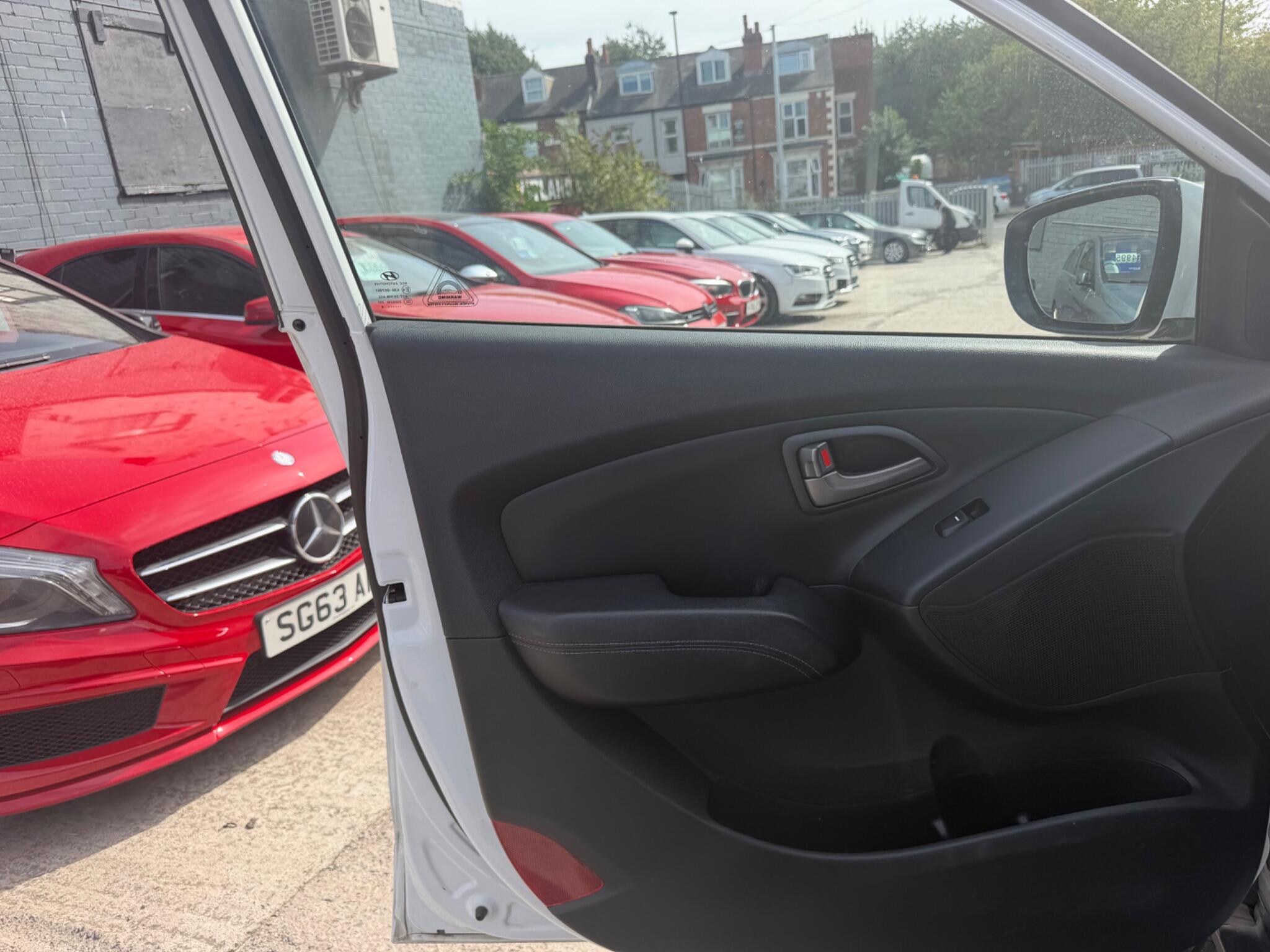 Hyundai ix35 view 14
