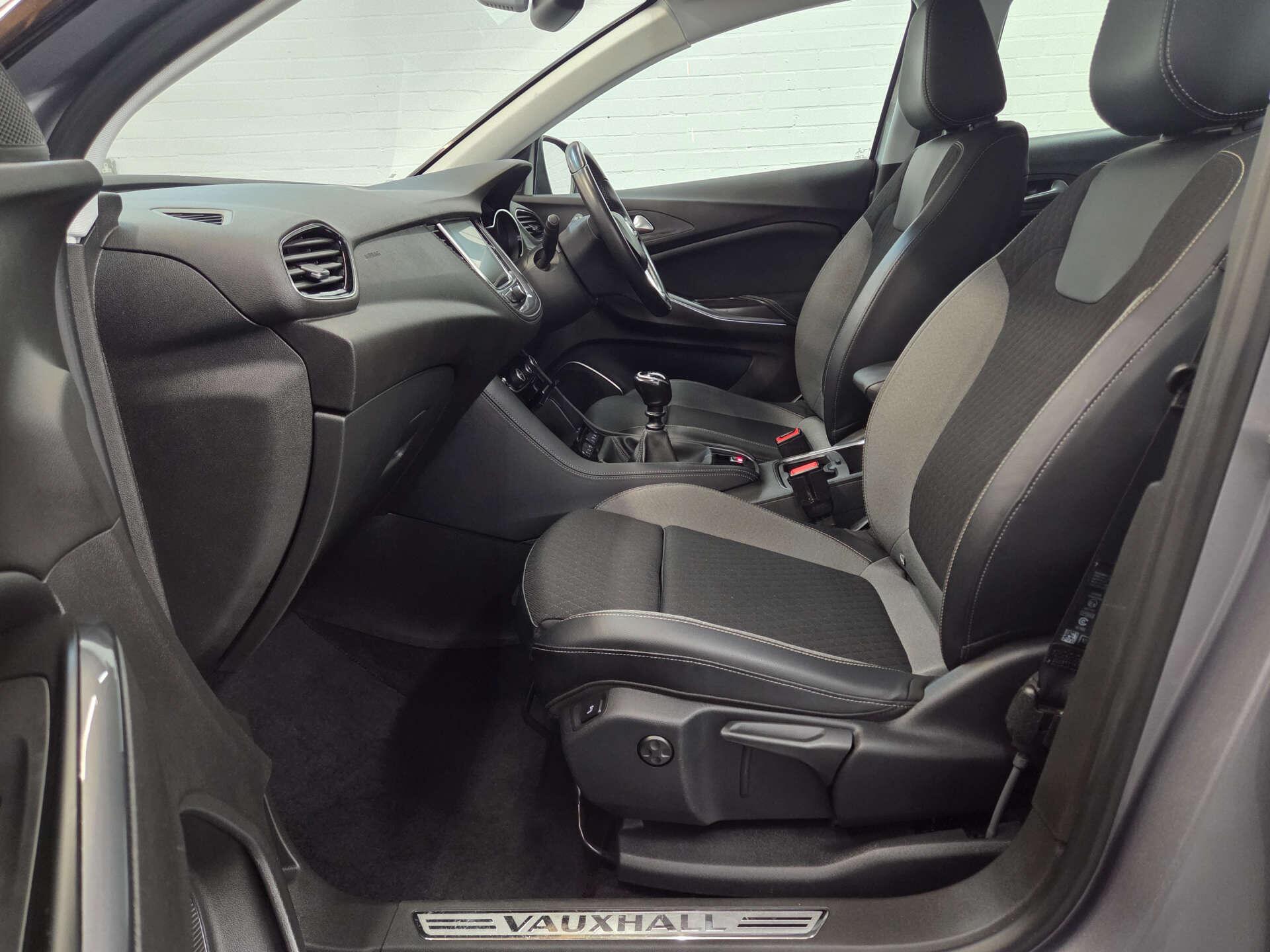 Vauxhall Grandland X view 10