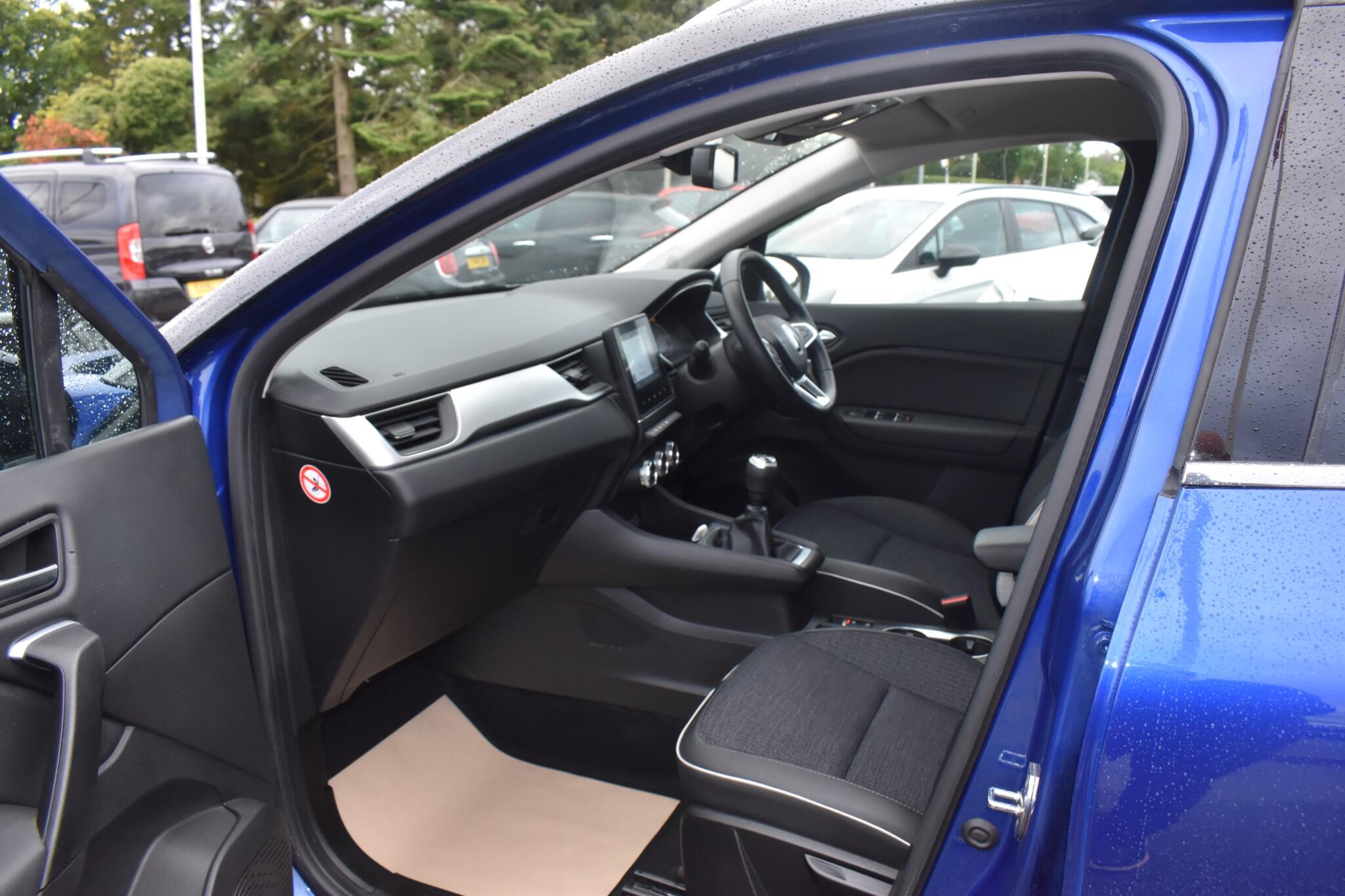 Captur - 1.3 TCe SE Edition Euro 6 (s/s) 5dr - Image 6