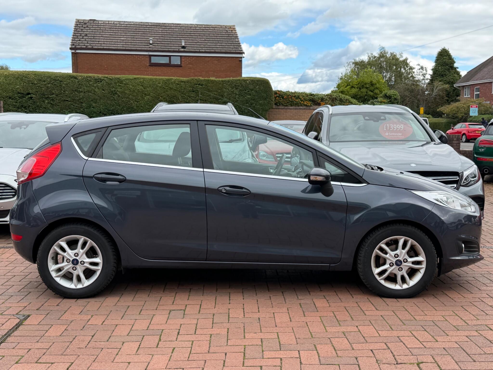 Ford Fiesta view 27
