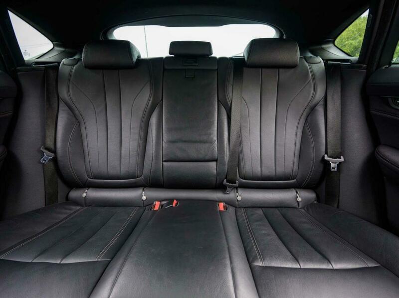 BMW X6 view 17