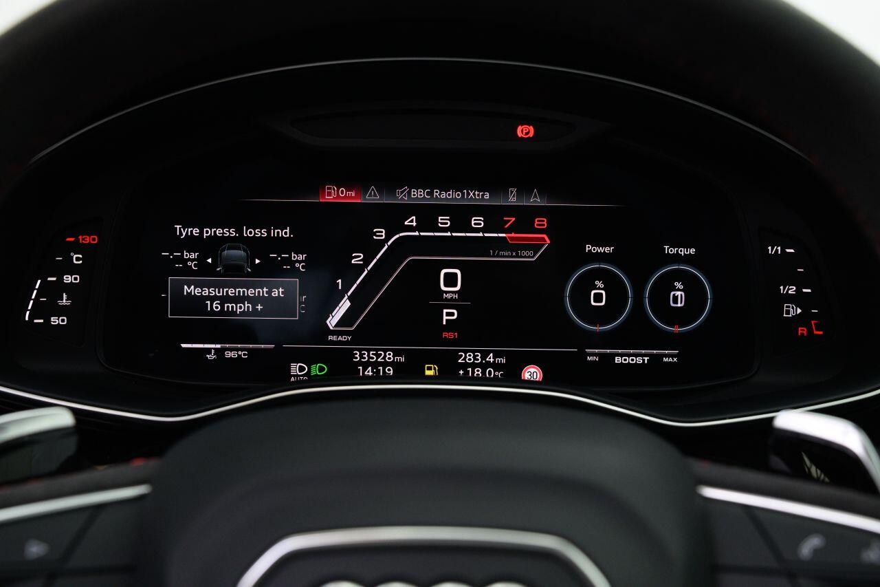 Audi RS Q8 view 62
