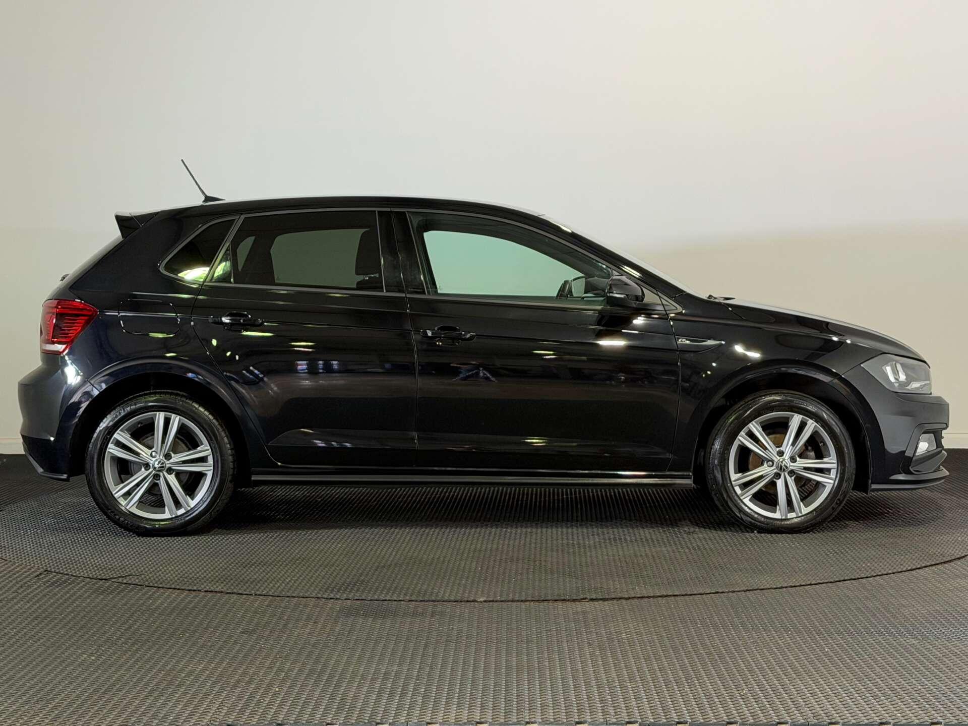 Volkswagen Polo view 8