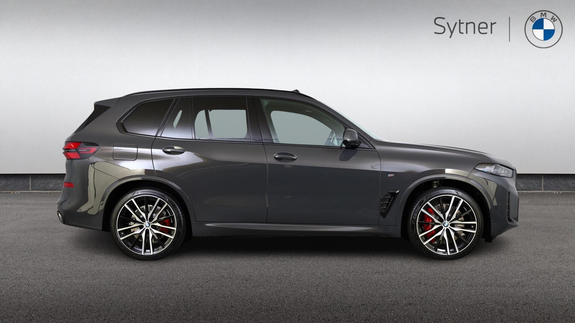 BMW X5 view 3