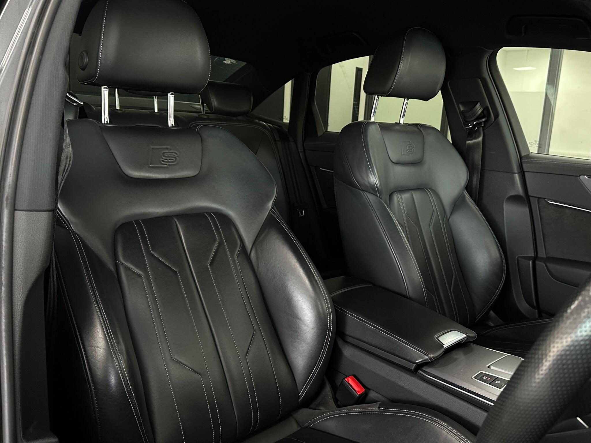 Audi A6 Saloon view 21