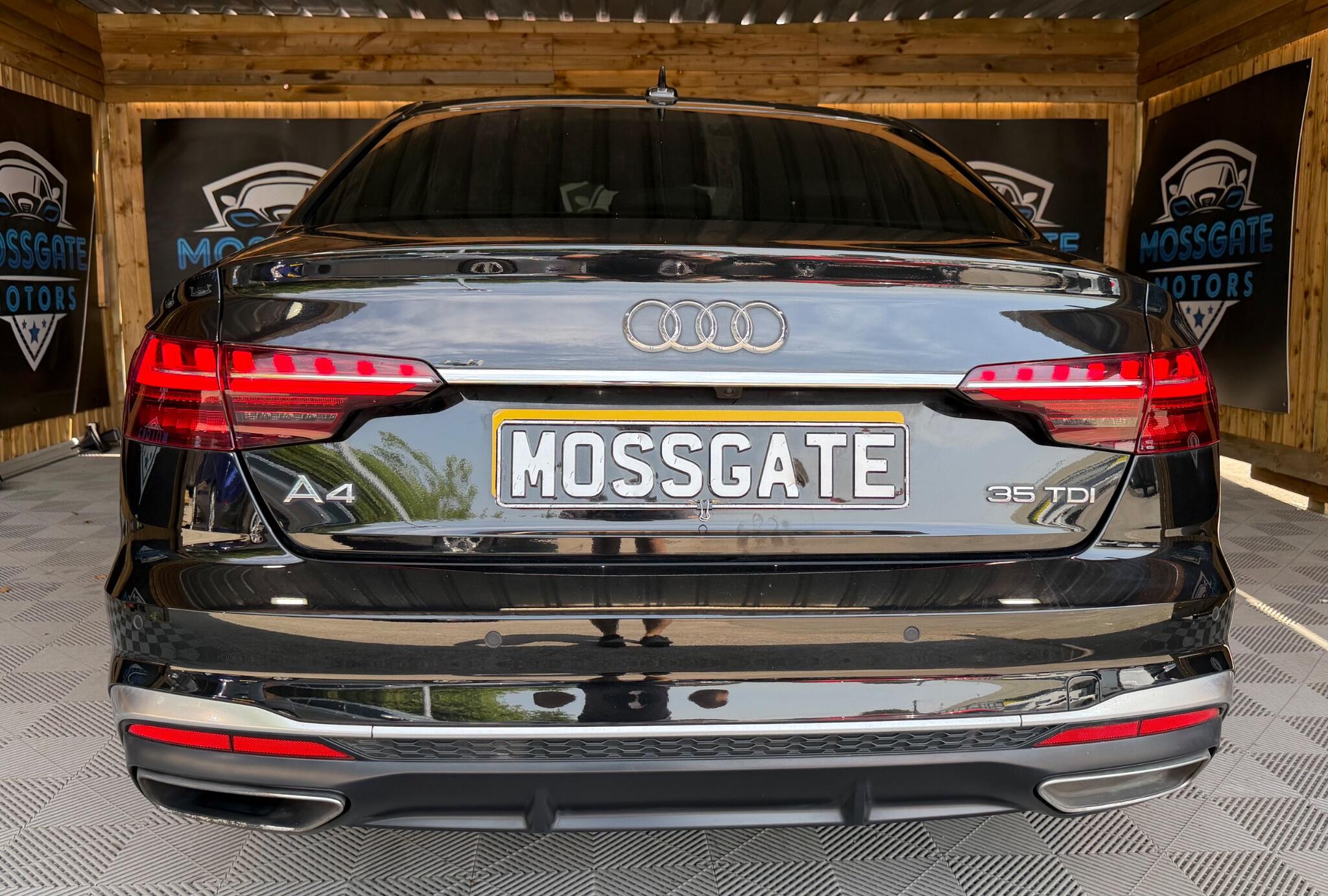 Audi A4 view 11