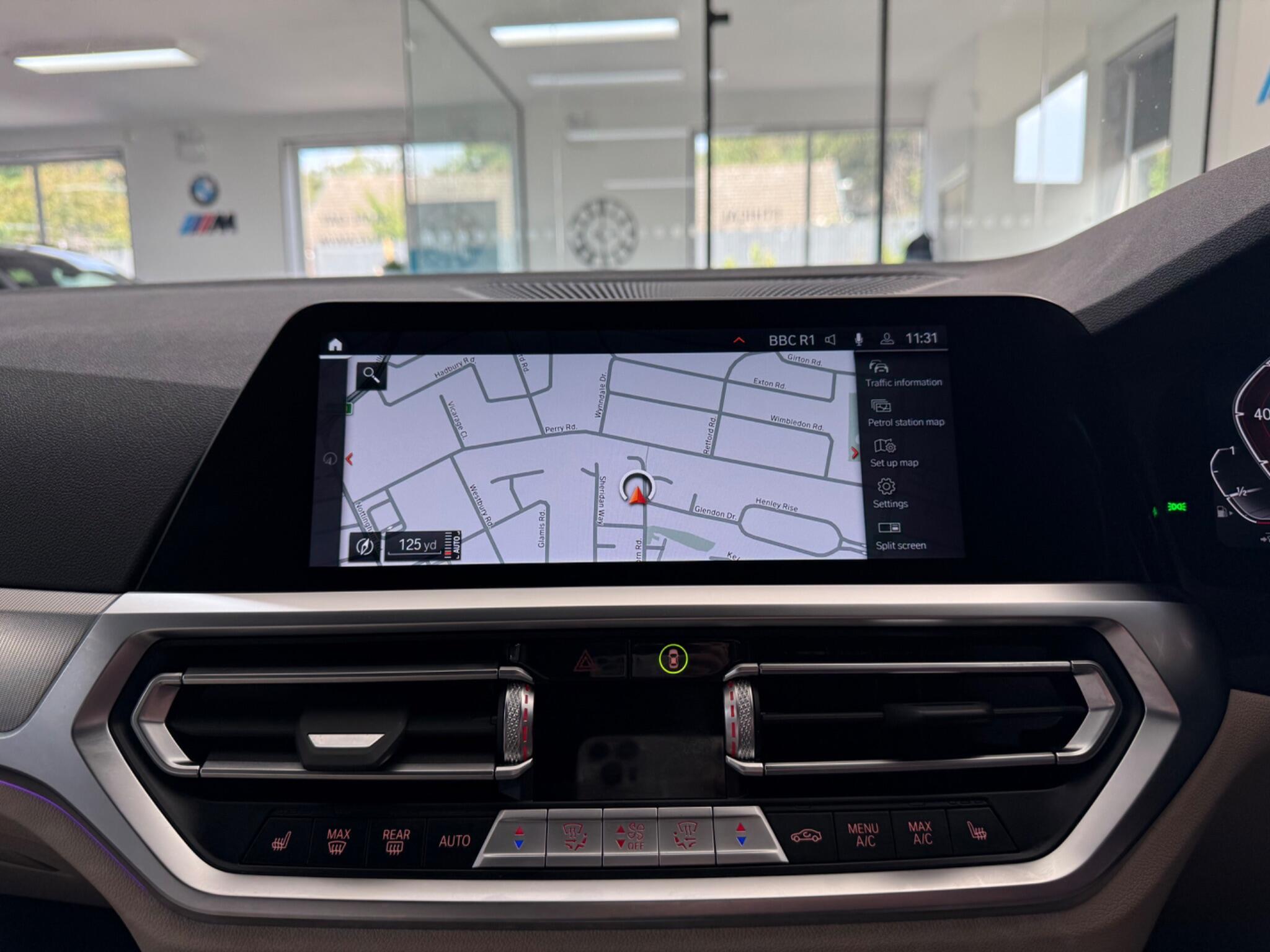 BMW 3 Series view 29