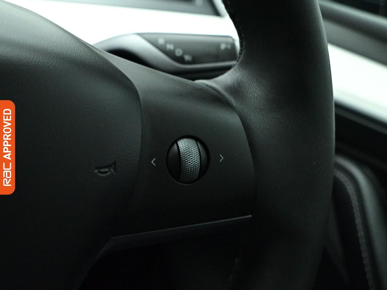 Tesla Model Y view 25