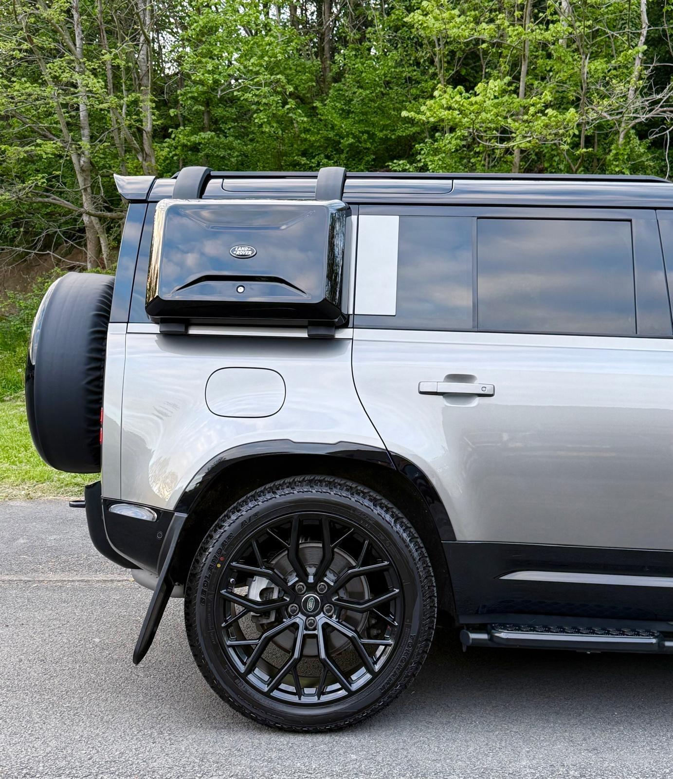 Land Rover Defender view 69