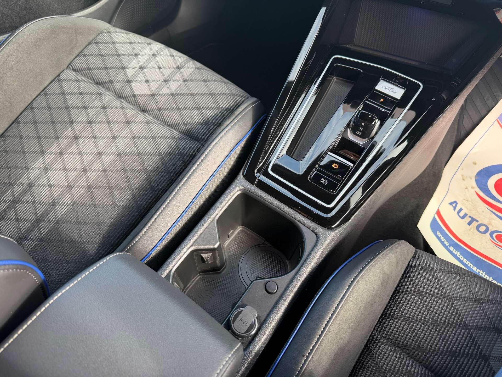 Volkswagen Golf view 20