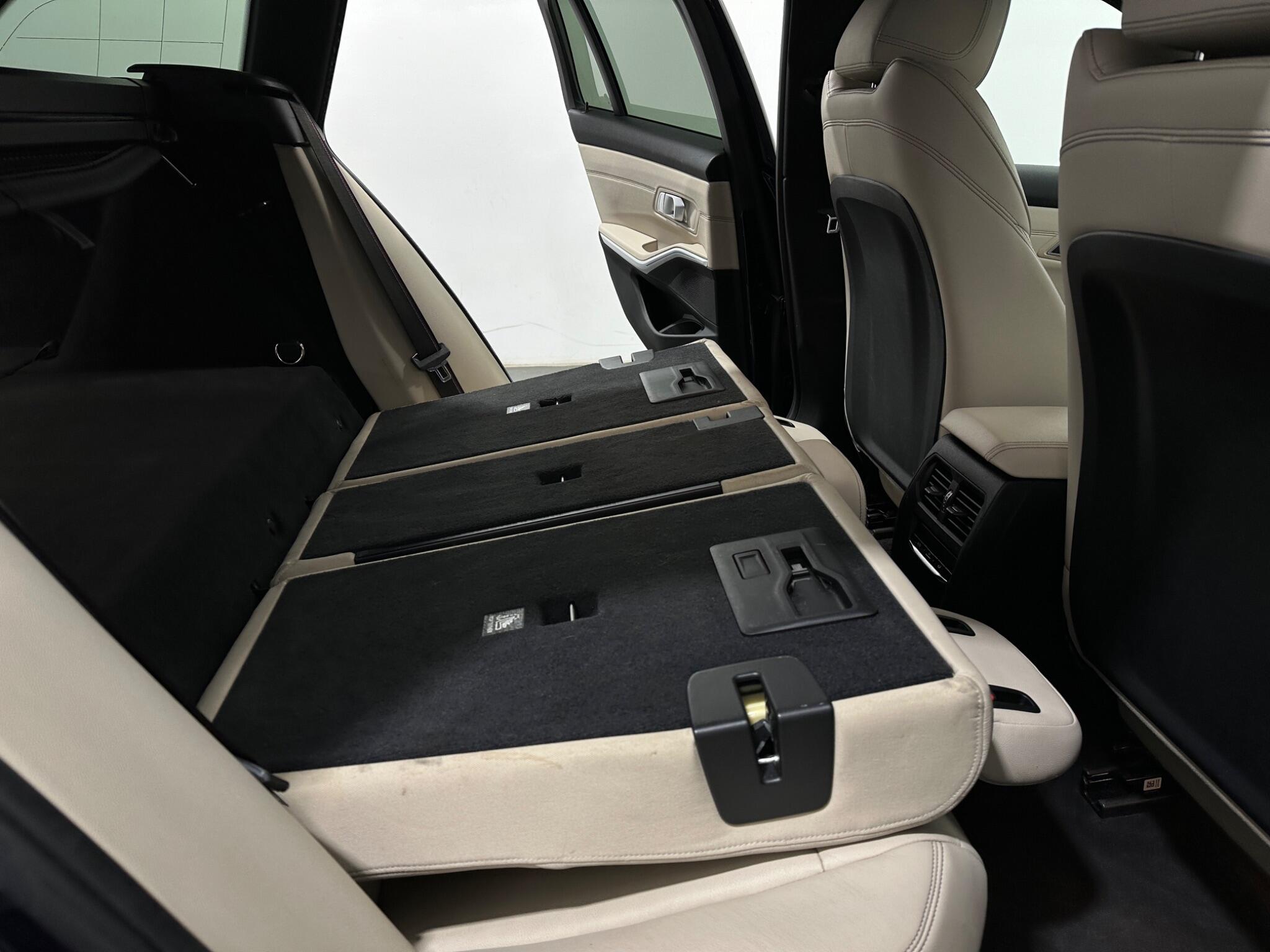 BMW 3 Series view 49