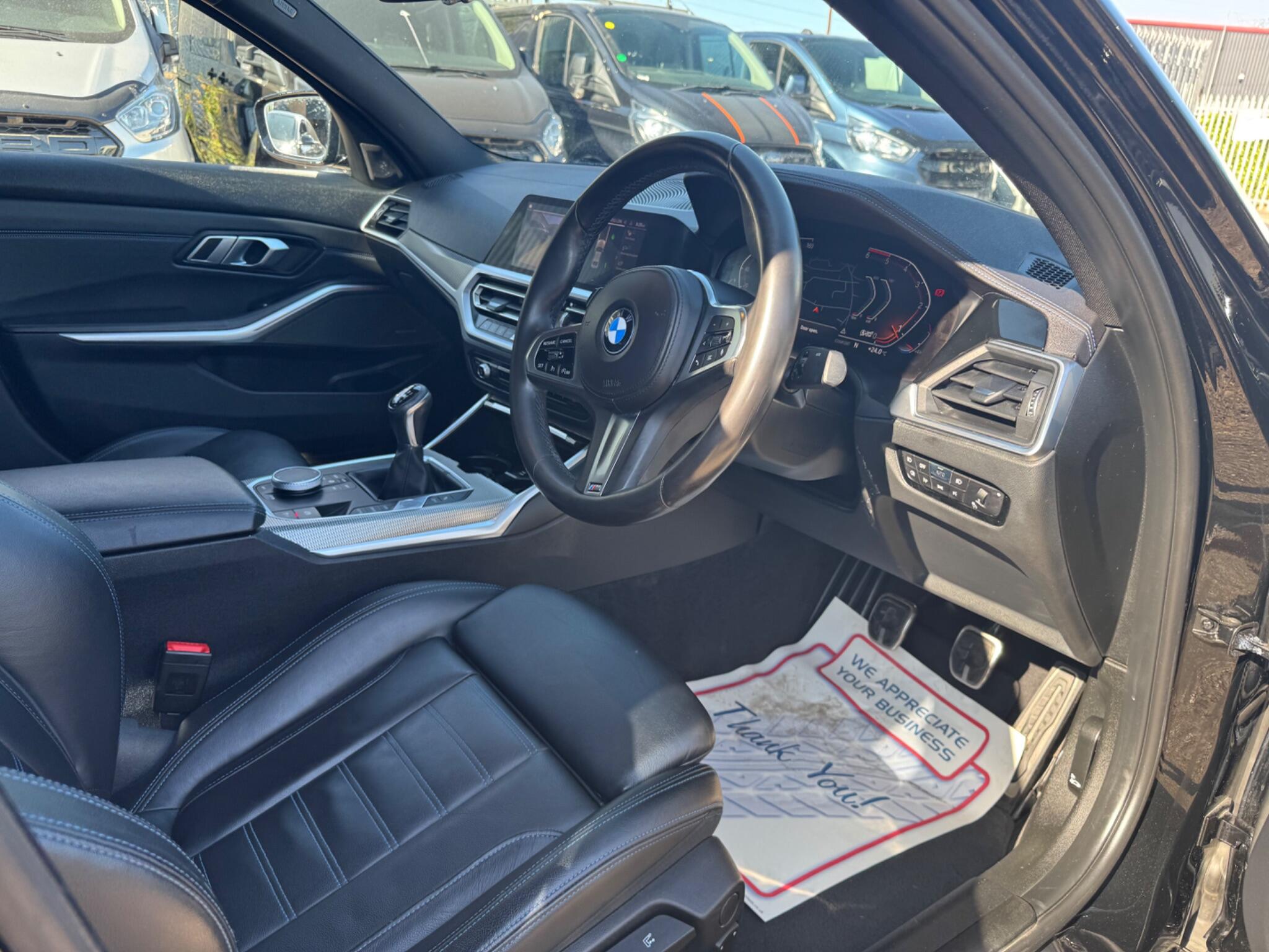BMW 3 Series view 16