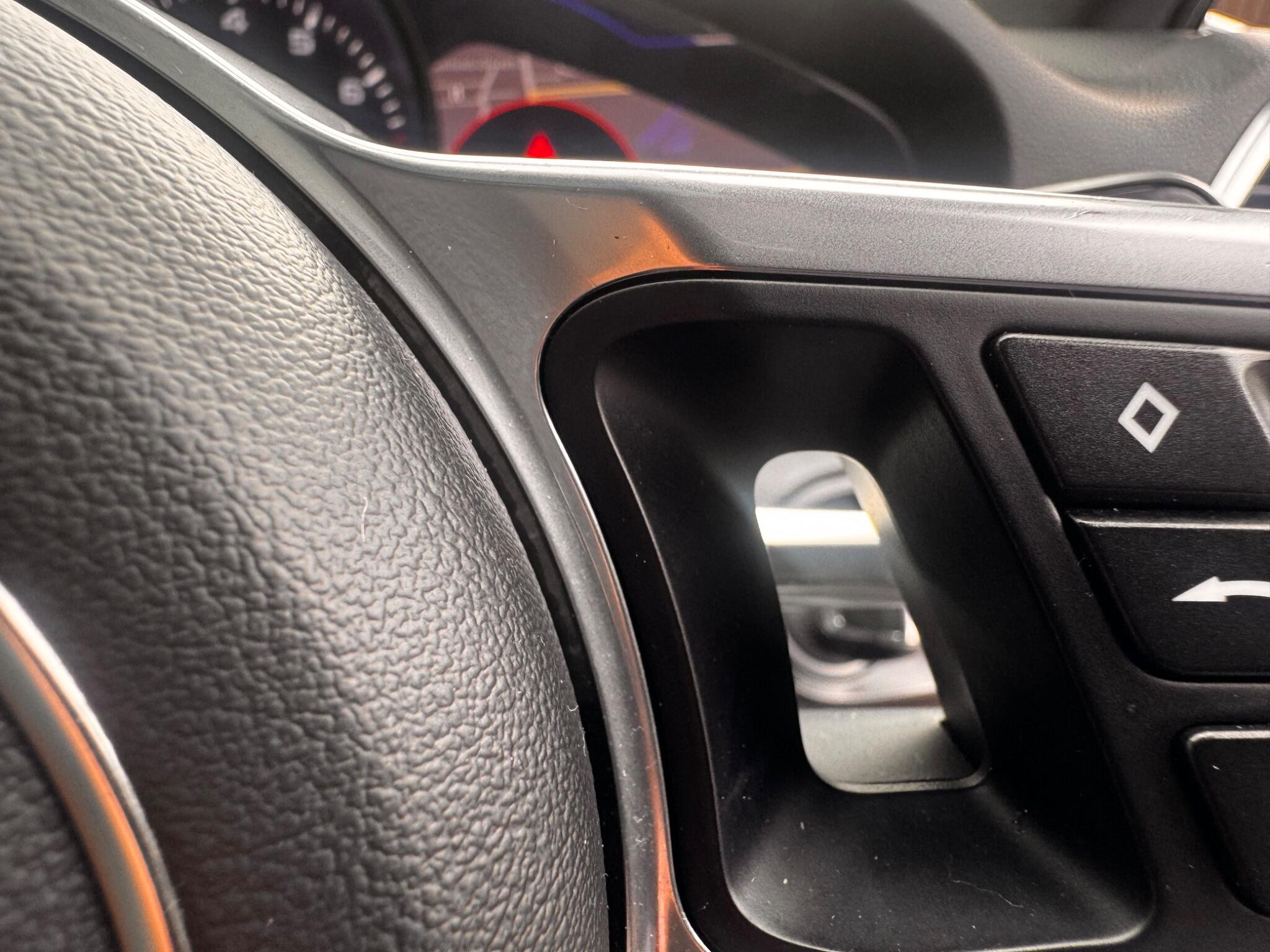 Porsche Cayenne view 31