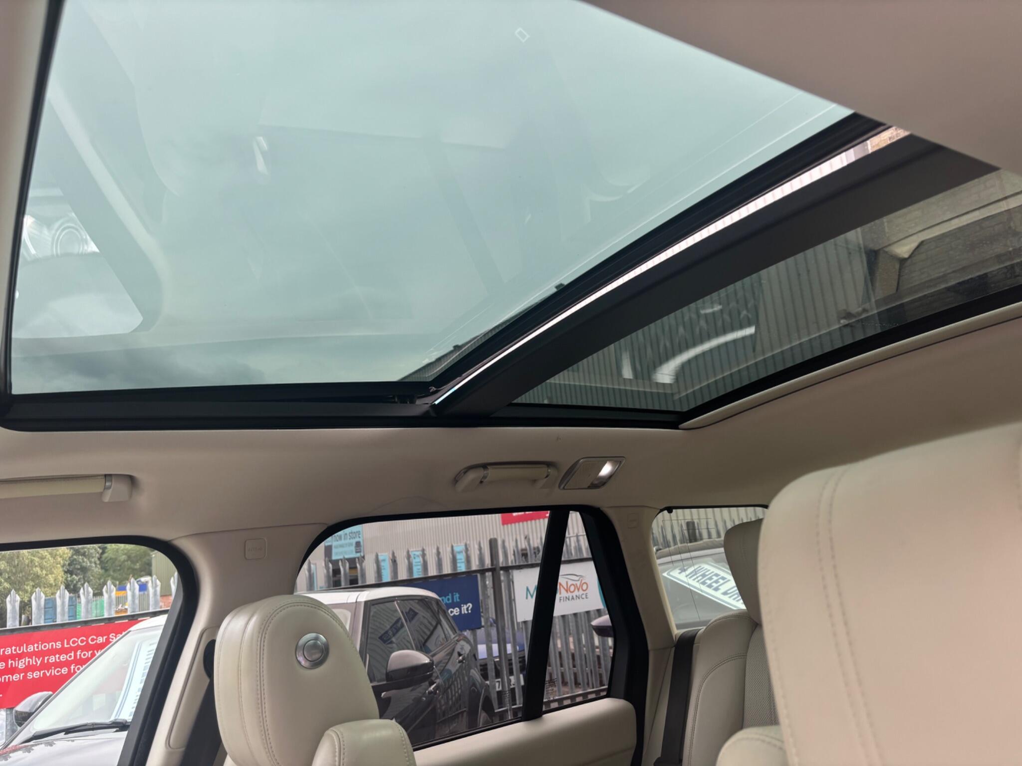 Land Rover Range Rover view 46