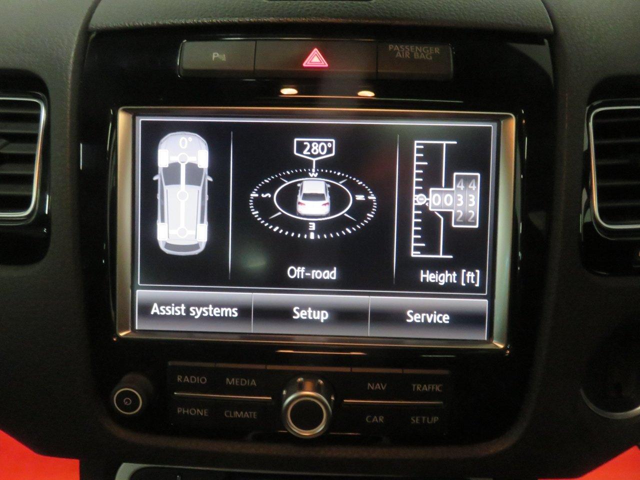 Volkswagen Touareg view 42