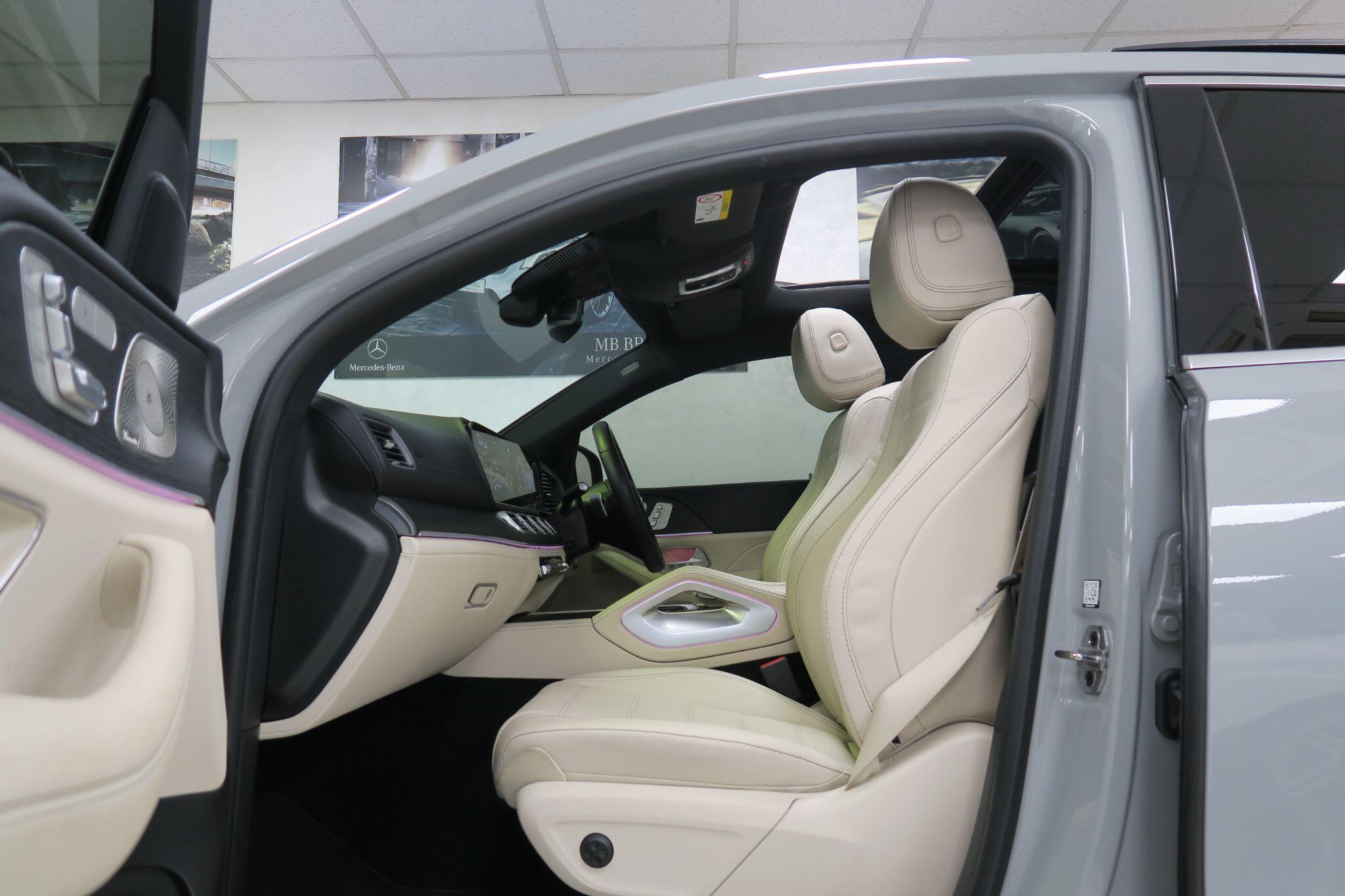 Mercedes-Benz Gle view 11