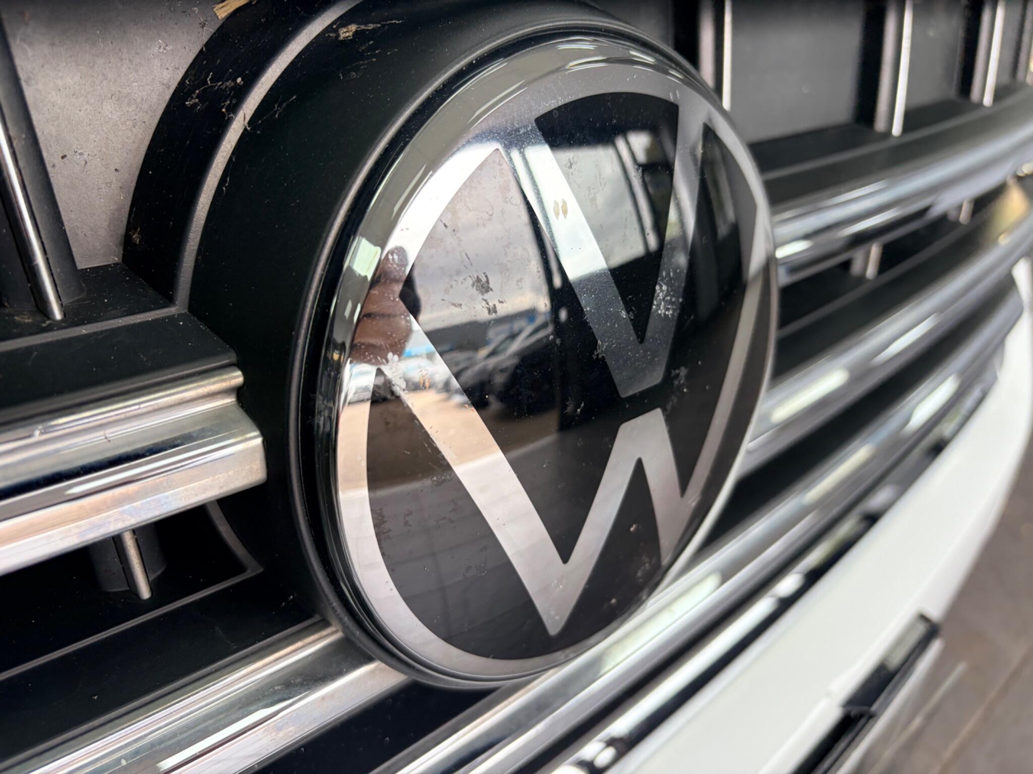 Volkswagen Touareg view 35